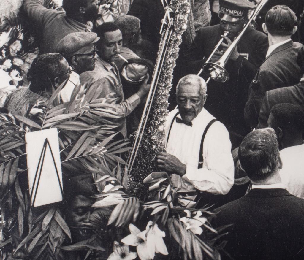 Leo Touchet „New Orleans Jazz Funeral“ Fotografie (amerikanisch) im Angebot