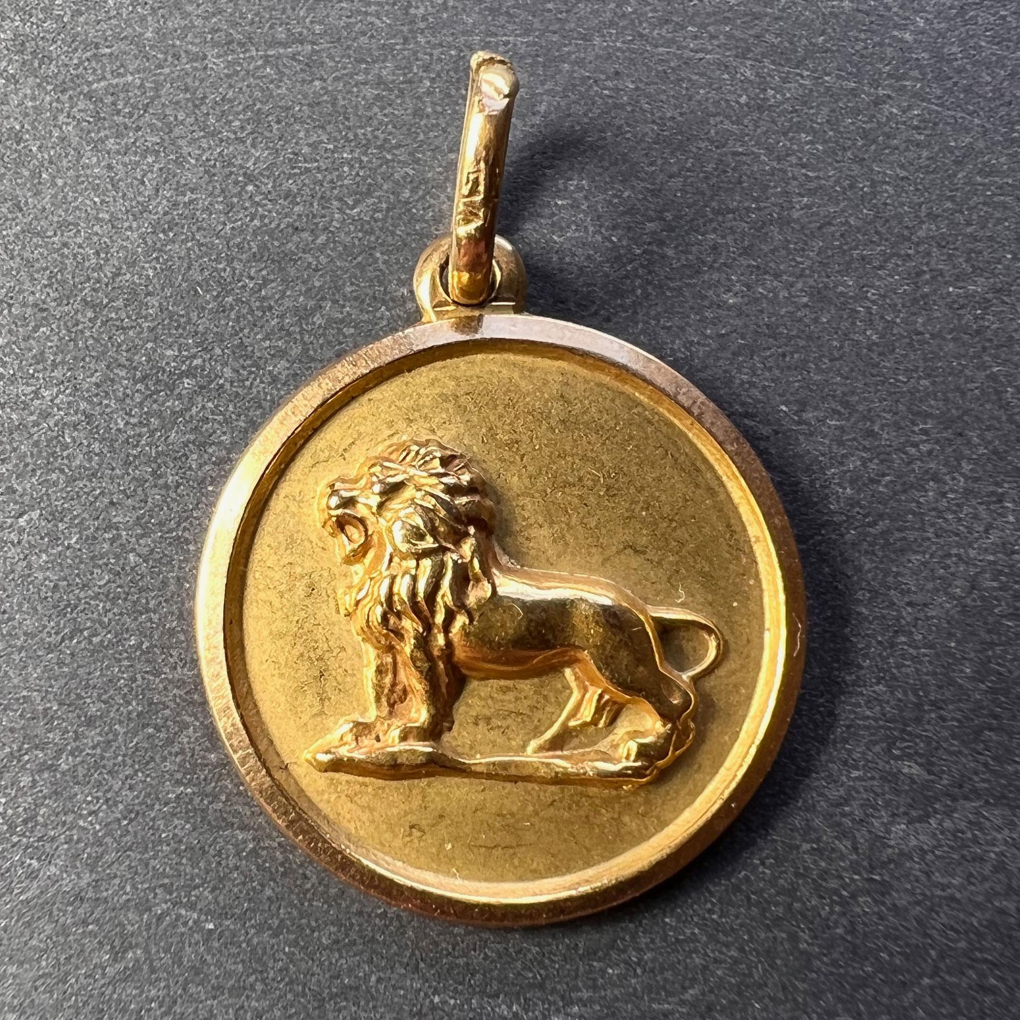 An 18 karat (18K) yellow gold charm pendant designed as the zodiac star sign of Leo depicting a lion. Stamped 750 for 18 karat gold to the bail.
 
Dimensions: 2 x 1.7 x 0.25 cm (not including jump ring)
Weight: 3.80 grams 