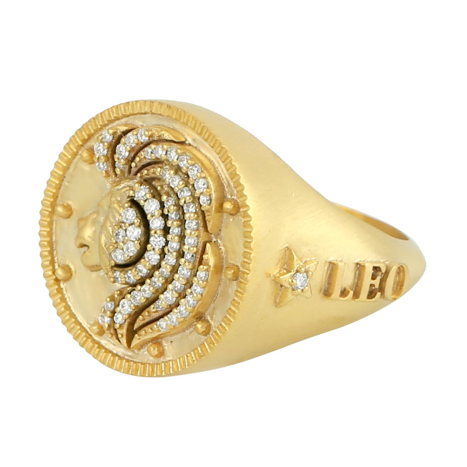 Leo Zodiac Ring With Pave Diamonds Made in 14k Yellow Gold In New Condition For Sale In New York, NY