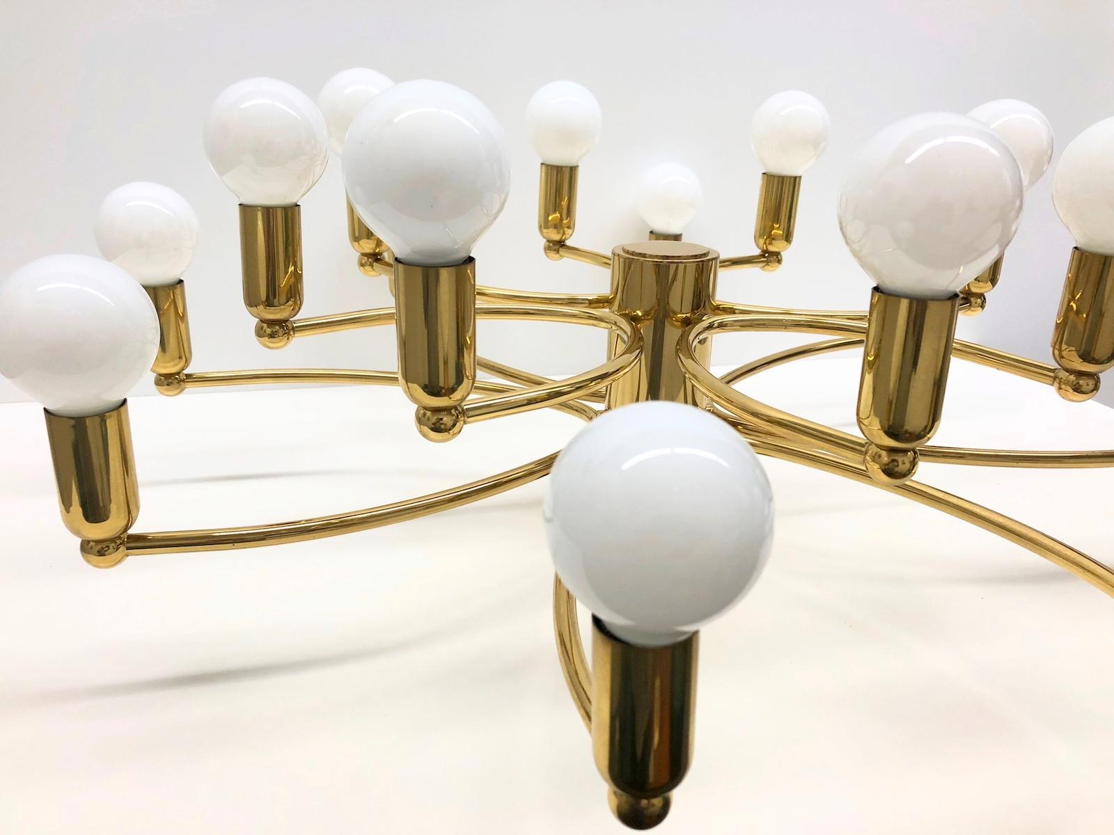 Mid-Century Modern Leola Leuchten Modernist Sculptural Brass 16-Light Flush Mount, 1970s