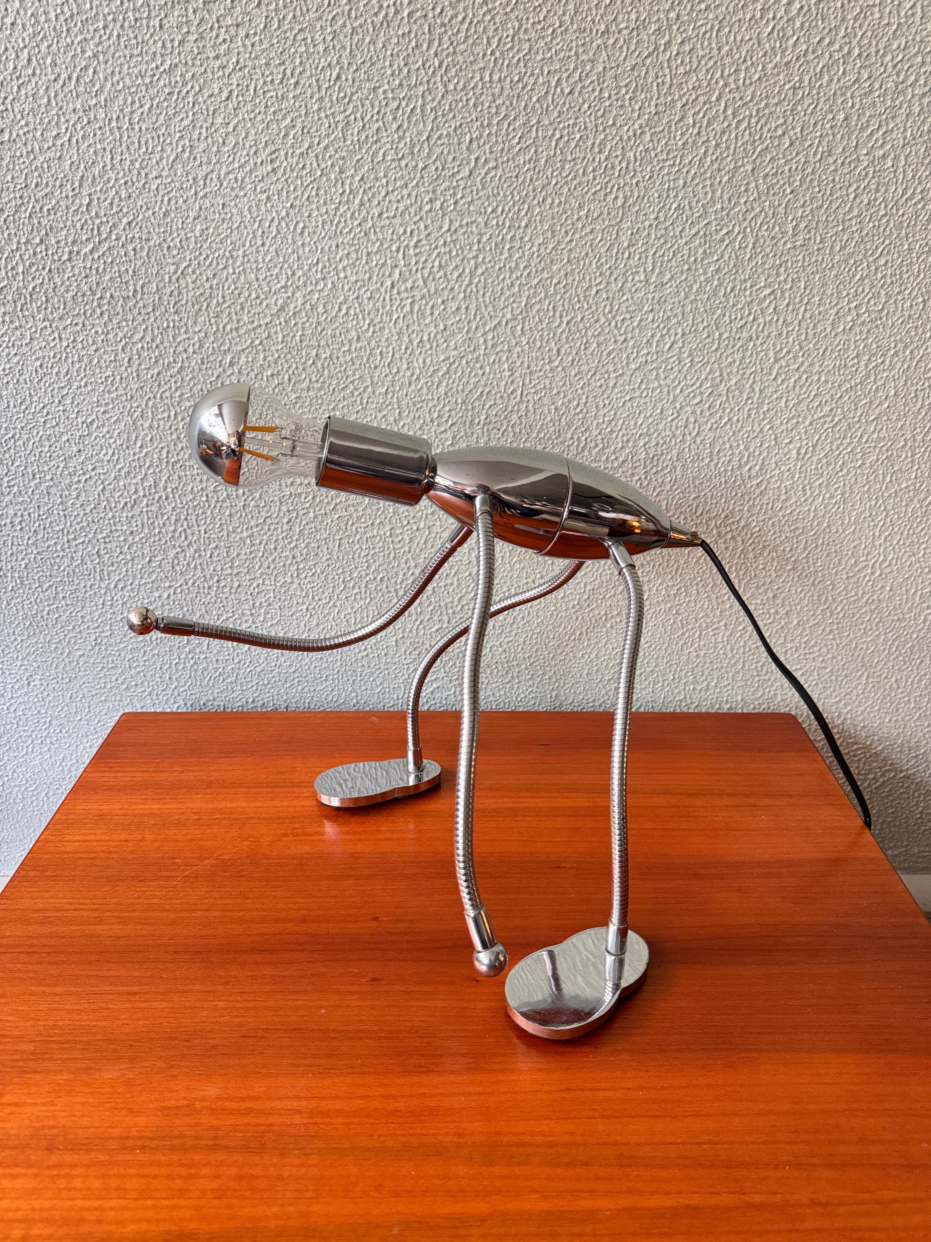 Leola Space Age Chrome Metal Sculptural Table Lamp Vintage Design 1980s Art Lamp en venta 5