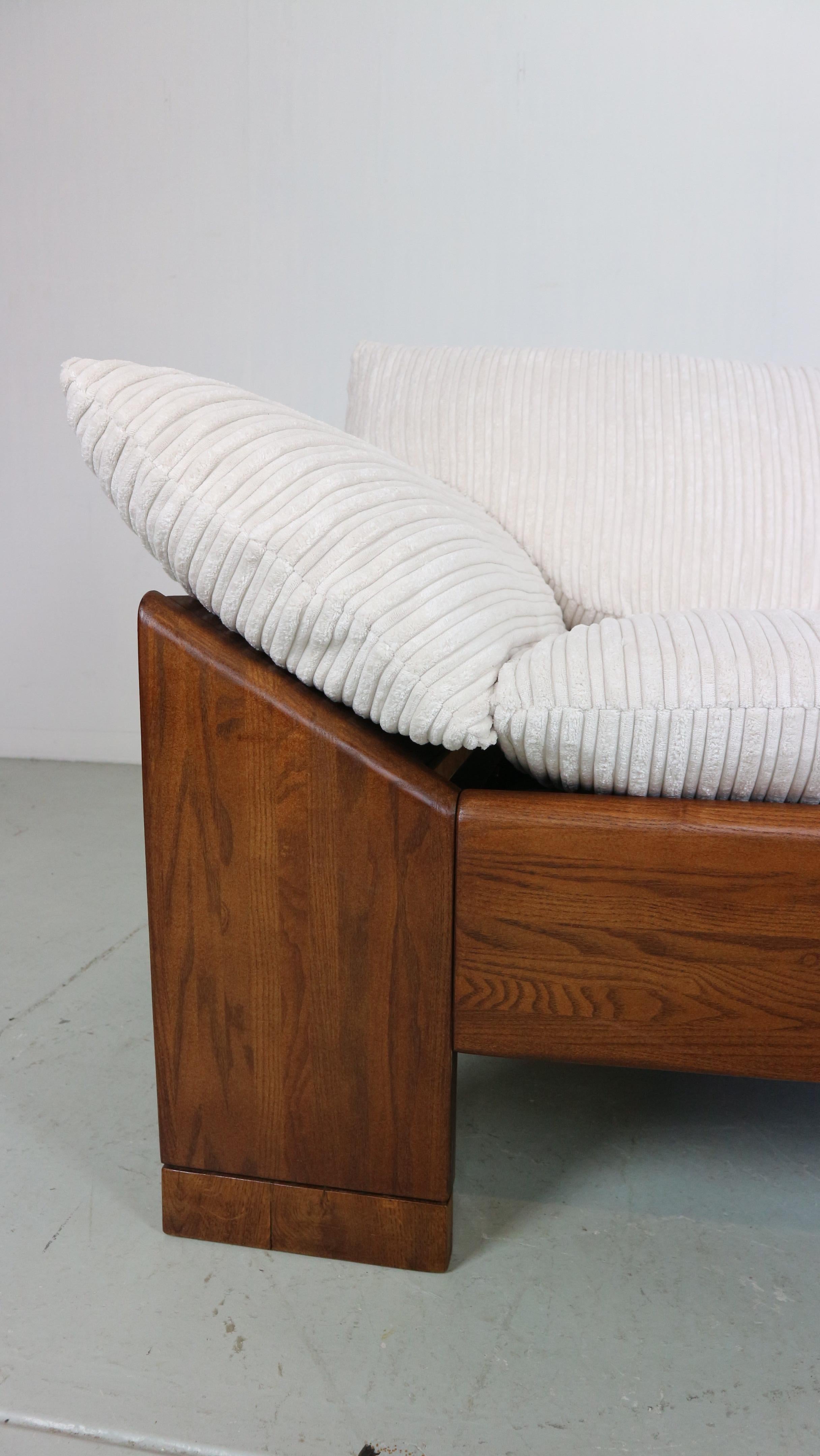 Leolux 2-Seater Sofa or Loveseat Newly Reupholstered Wenge Wood, 1960s 8