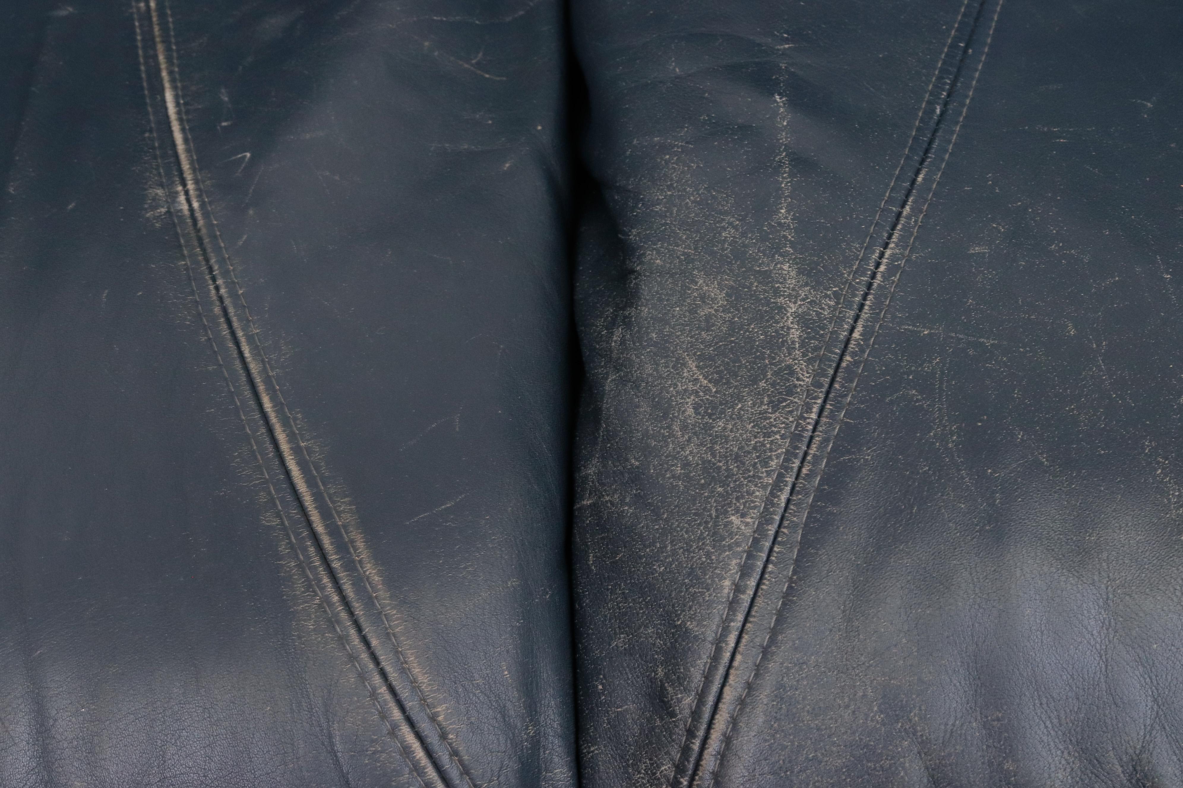 Late 20th Century Leolux Blue Leather Bucket Loveseat