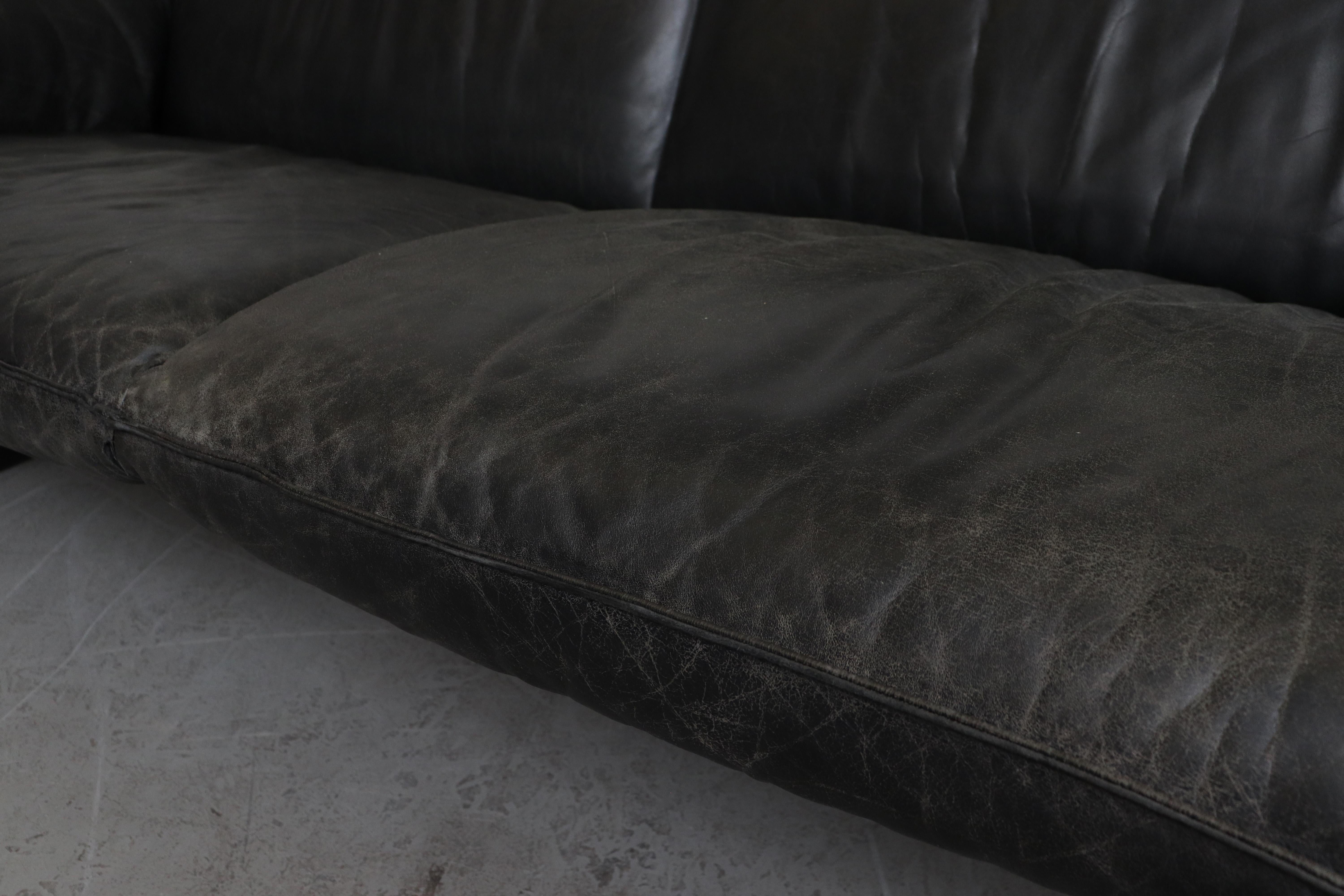 Leolux 'Bora Bora' Black Leather Sofa 2