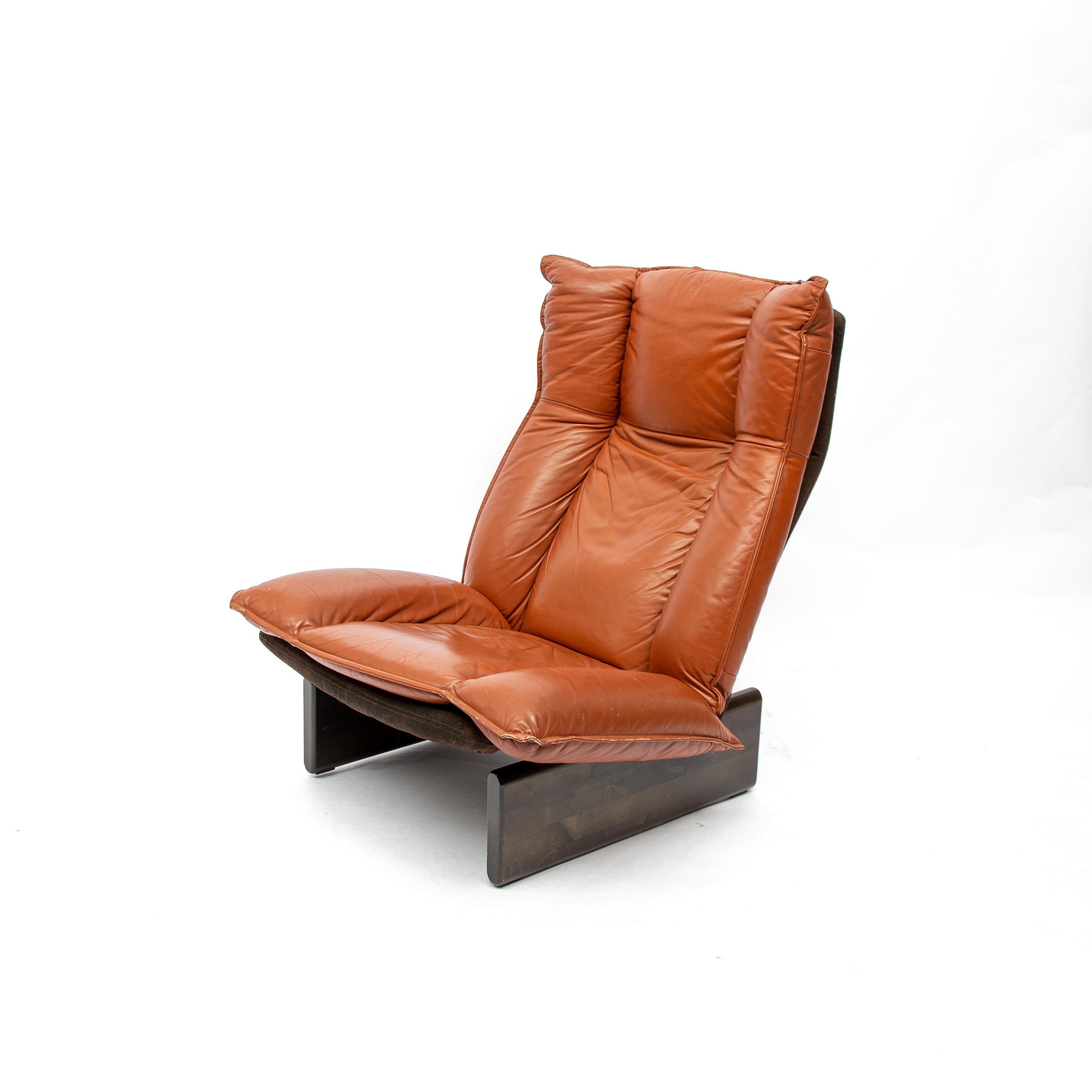 Mid-Century Modern Cognac Leolux Leather And Wood Lounge Chair, Dutch Modern, 1970s