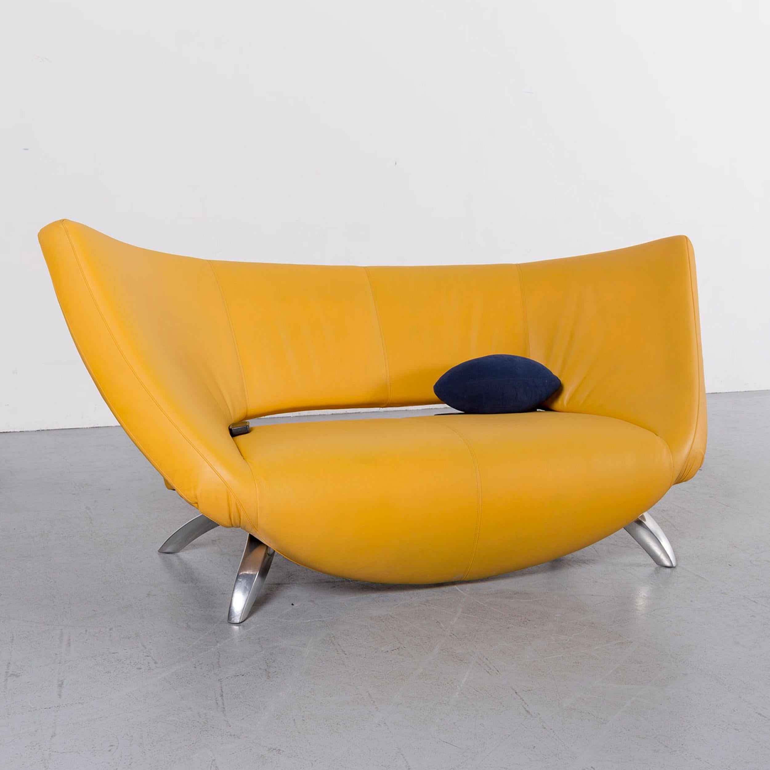 We bring to you an Leolux Danaide by Stefan Heiliger leather sofa yellow two-seat.

















 