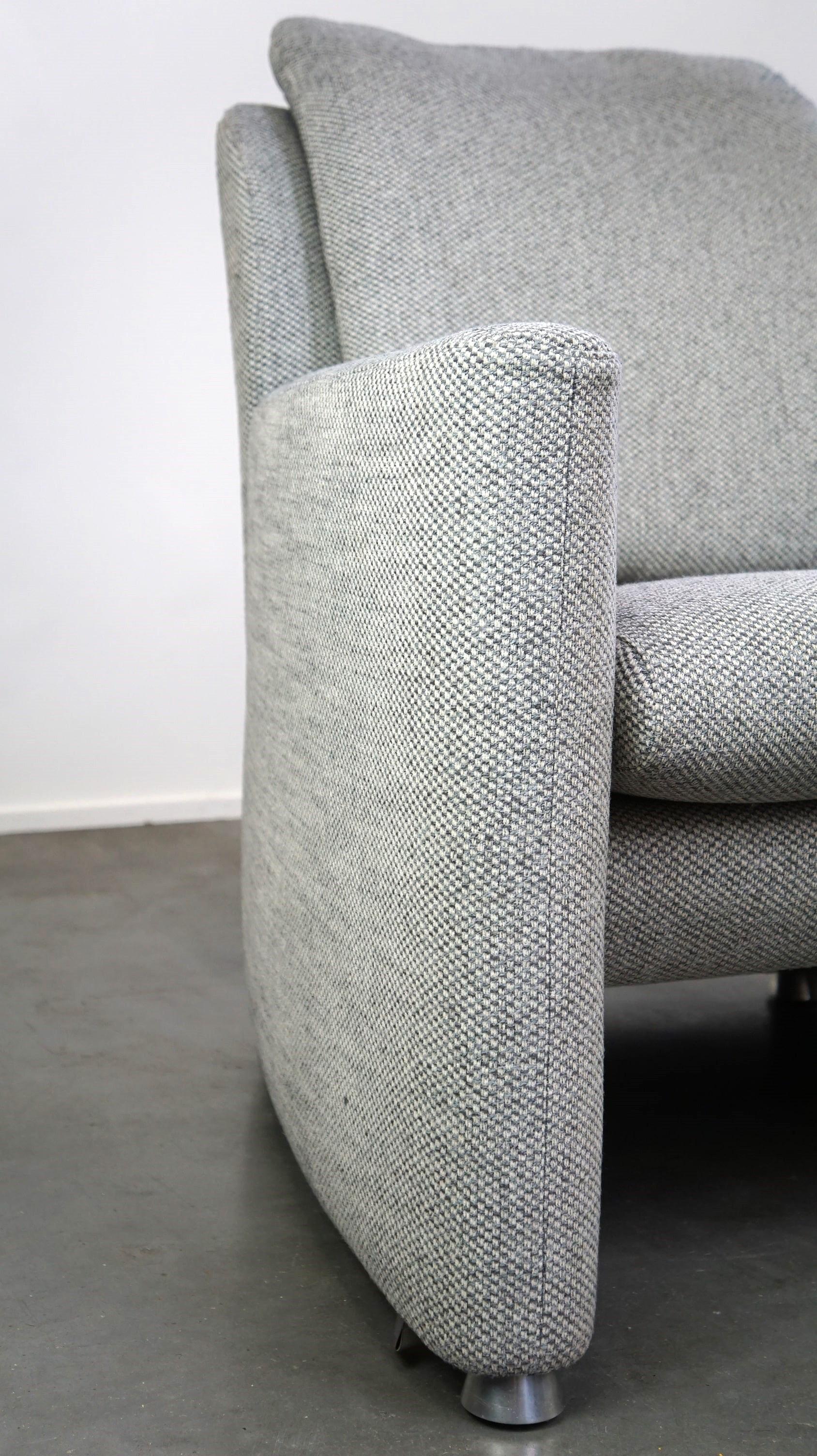 Poltrona di design Leolux, modello Fidamigo, in un bellissimo tessuto grigio spesso in vendita 5