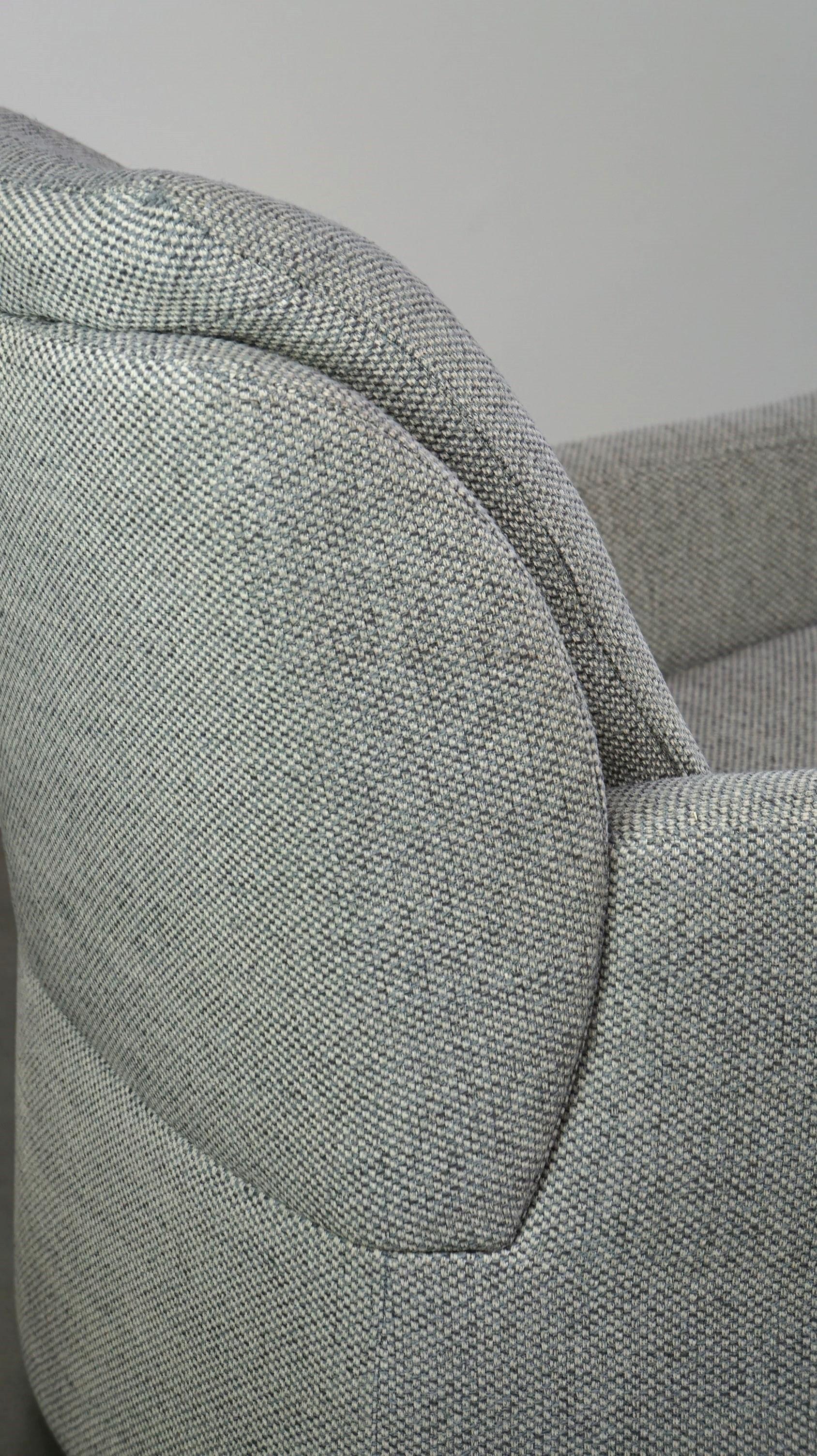 Poltrona di design Leolux, modello Fidamigo, in un bellissimo tessuto grigio spesso in vendita 7