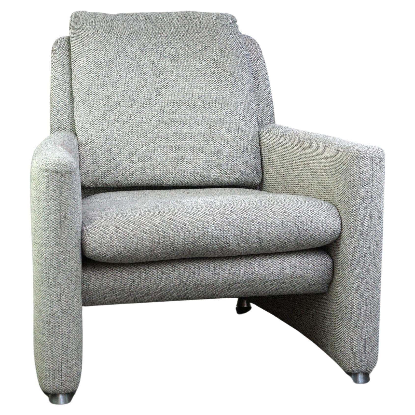 Leolux design armchair, model Fidamigo, in a beautiful thick gray fabric