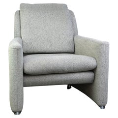 Leolux design armchair, model Fidamigo, in a beautiful thick gray fabric