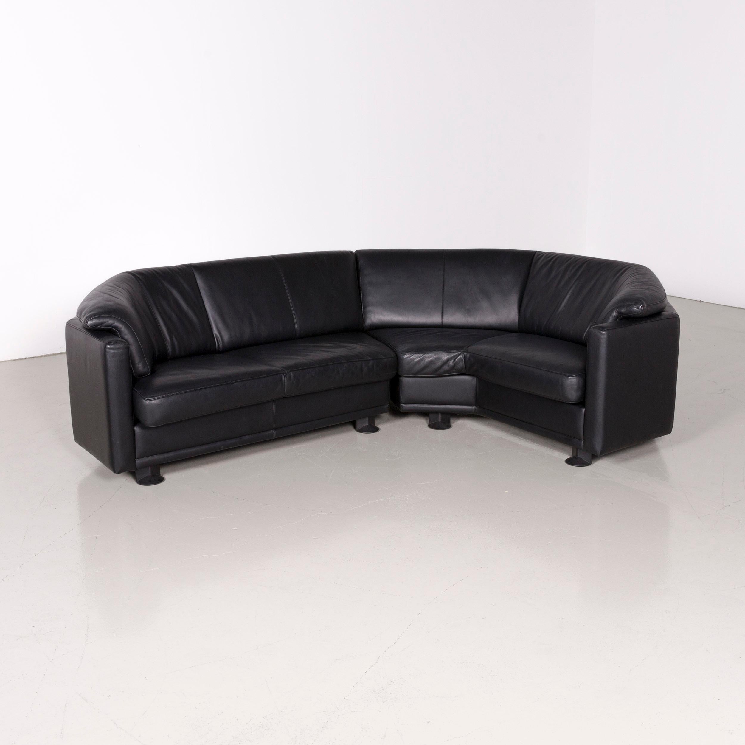 We bring to you a Leolux designer corner couch leather black sofa.