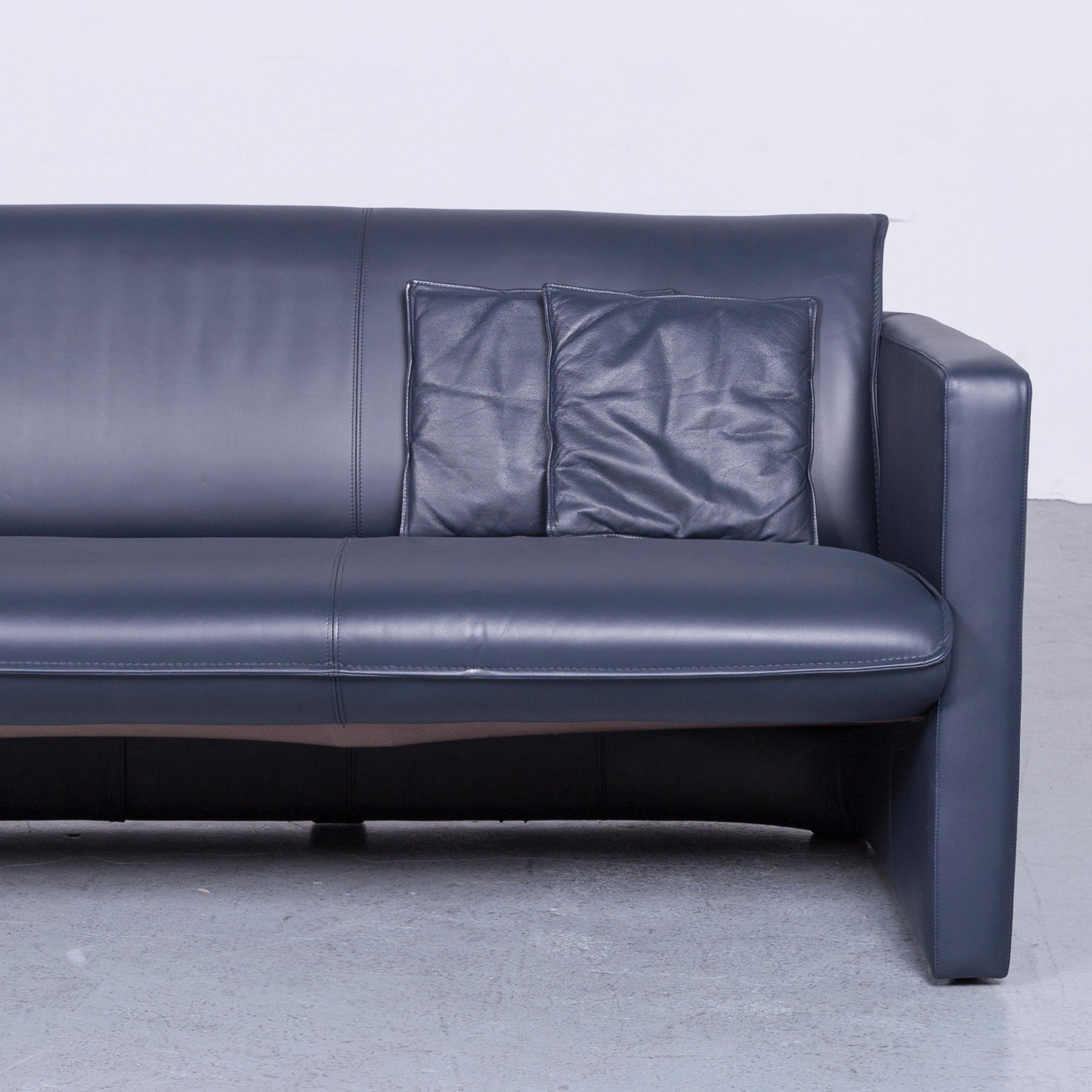 Leolux Designer Sofa Leather Blue Two-Seat Couch Modern In Good Condition For Sale In Cologne, DE