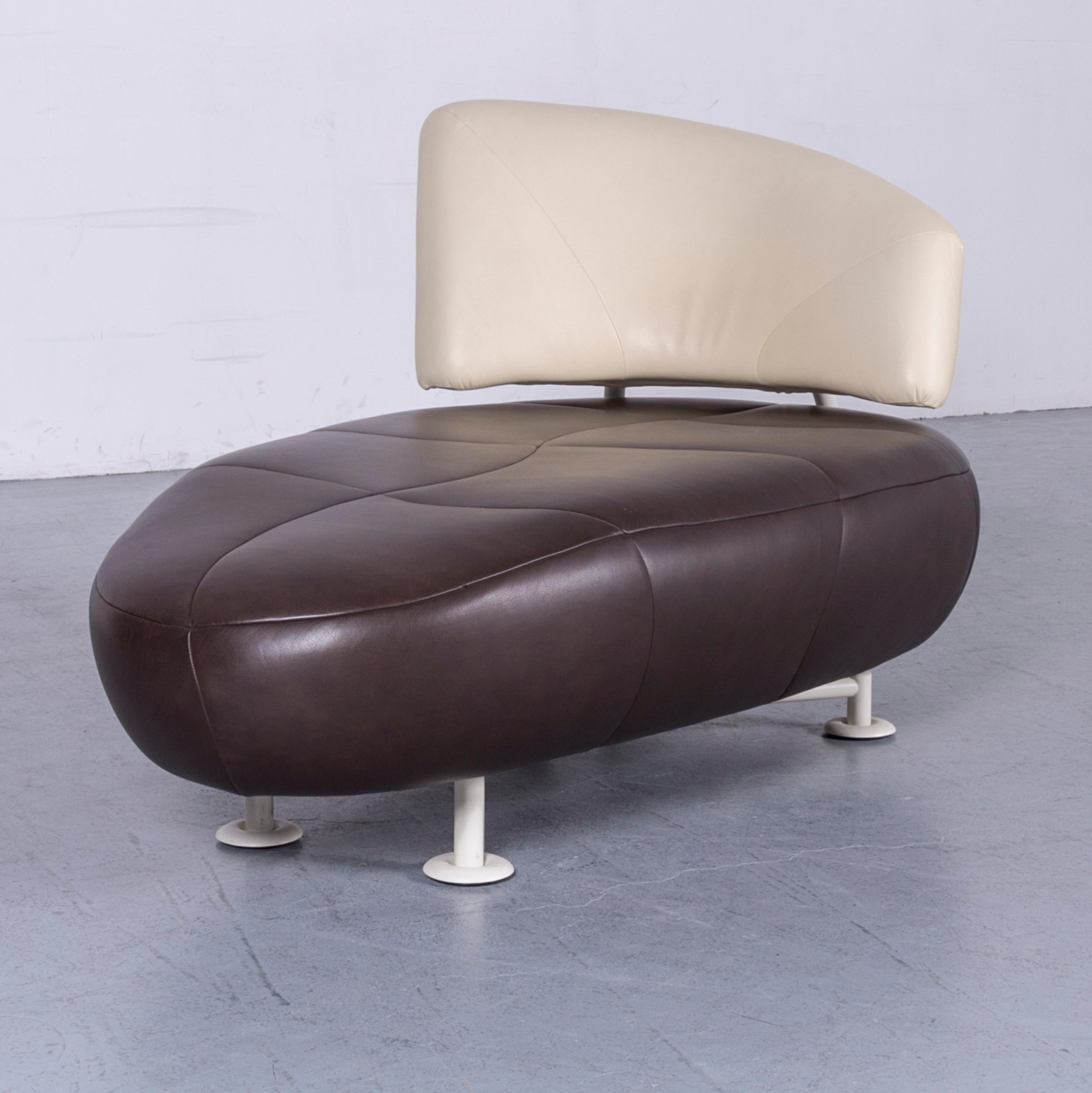 We bring to you an Leolux Kikko designer sofa leather brown two-seat couch modern.