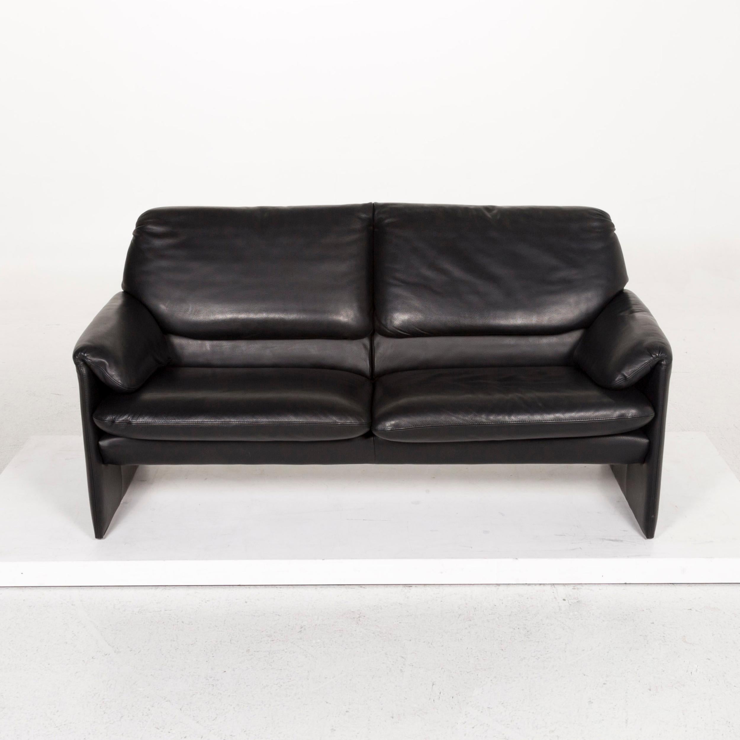 Contemporary Leolux Leather Sofa Black Two-Seat Couch For Sale