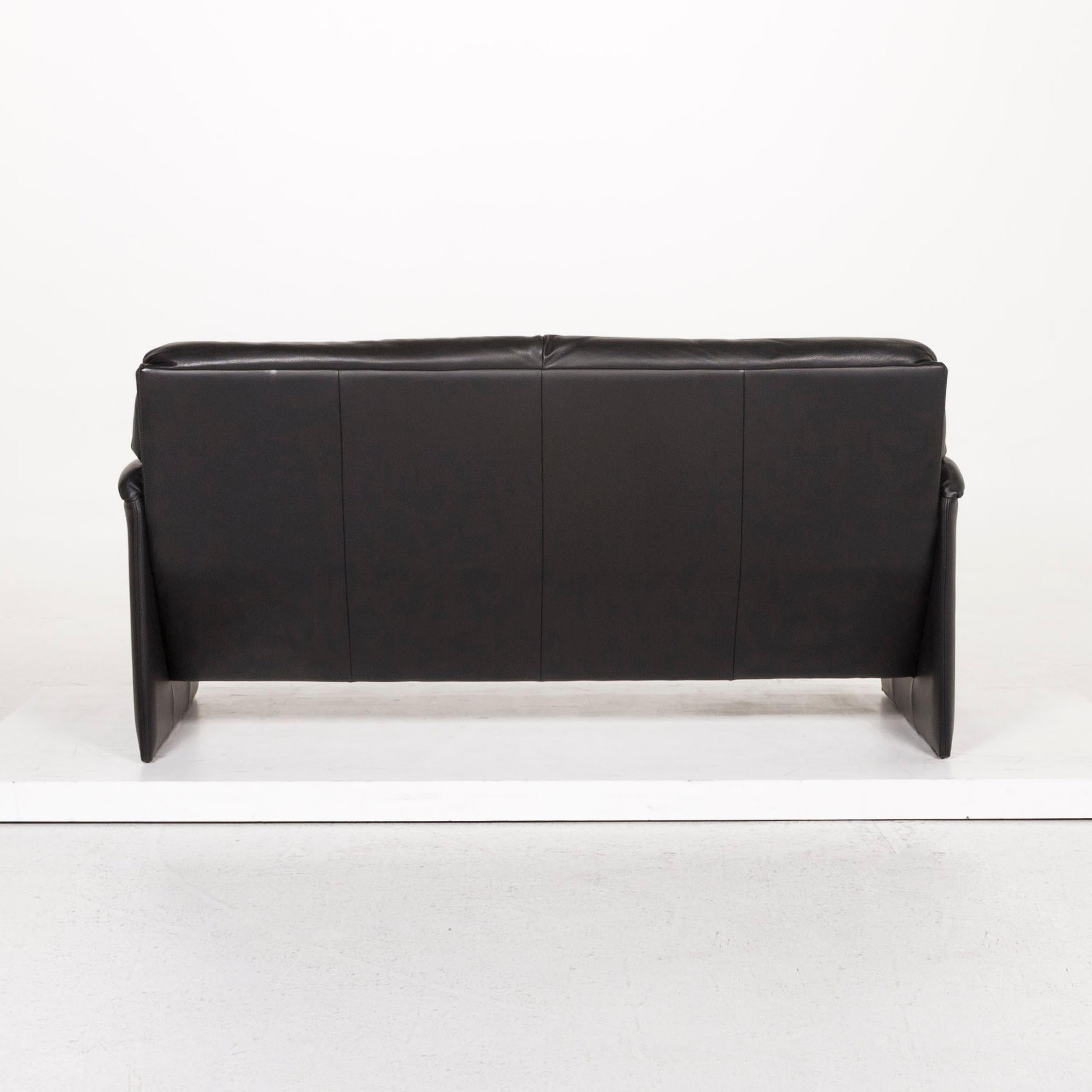 Leolux Leather Sofa Black Two-Seat Couch For Sale 3