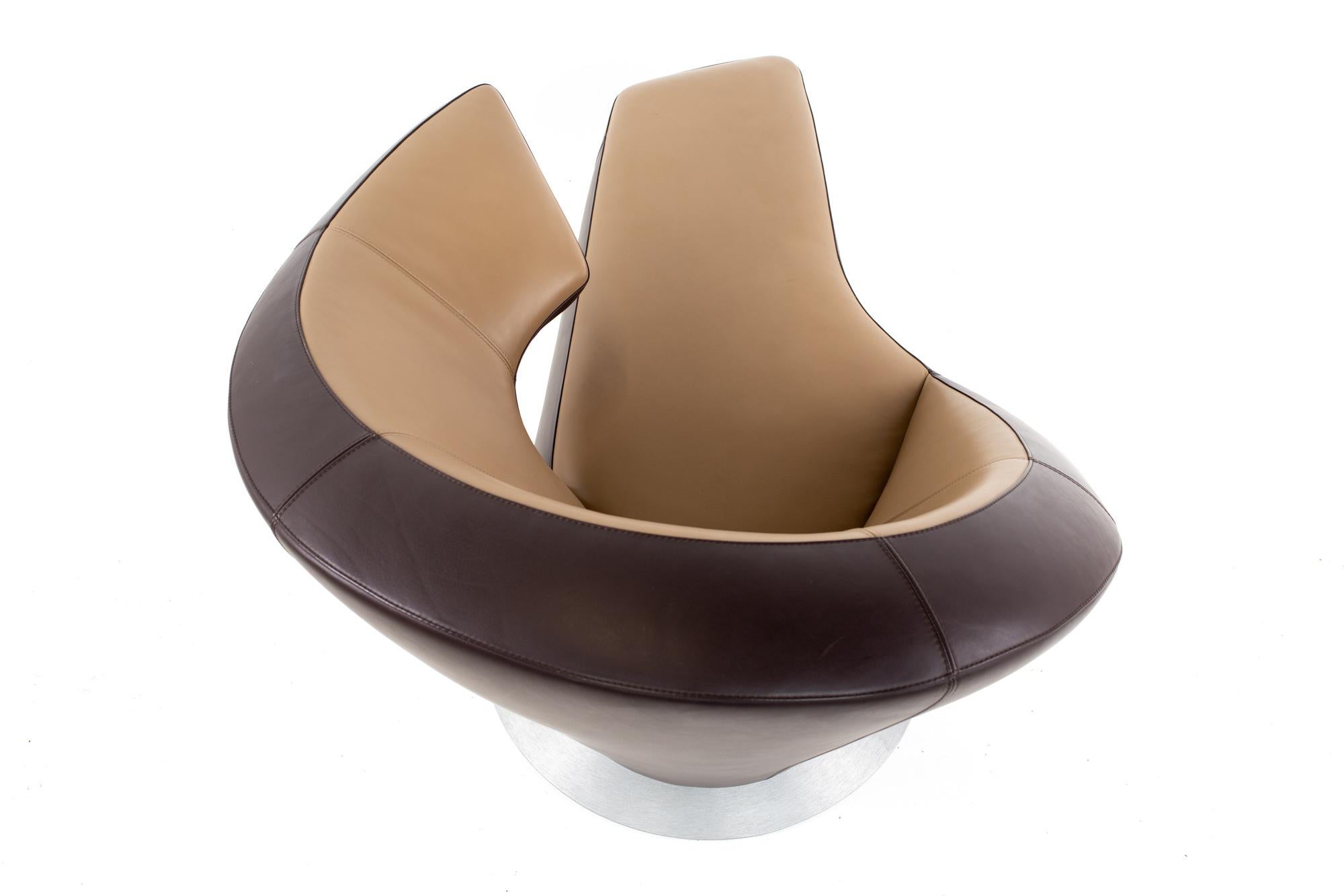 Late 20th Century Leolux Leather Swivel Chaise Lounge Chairs, Pair