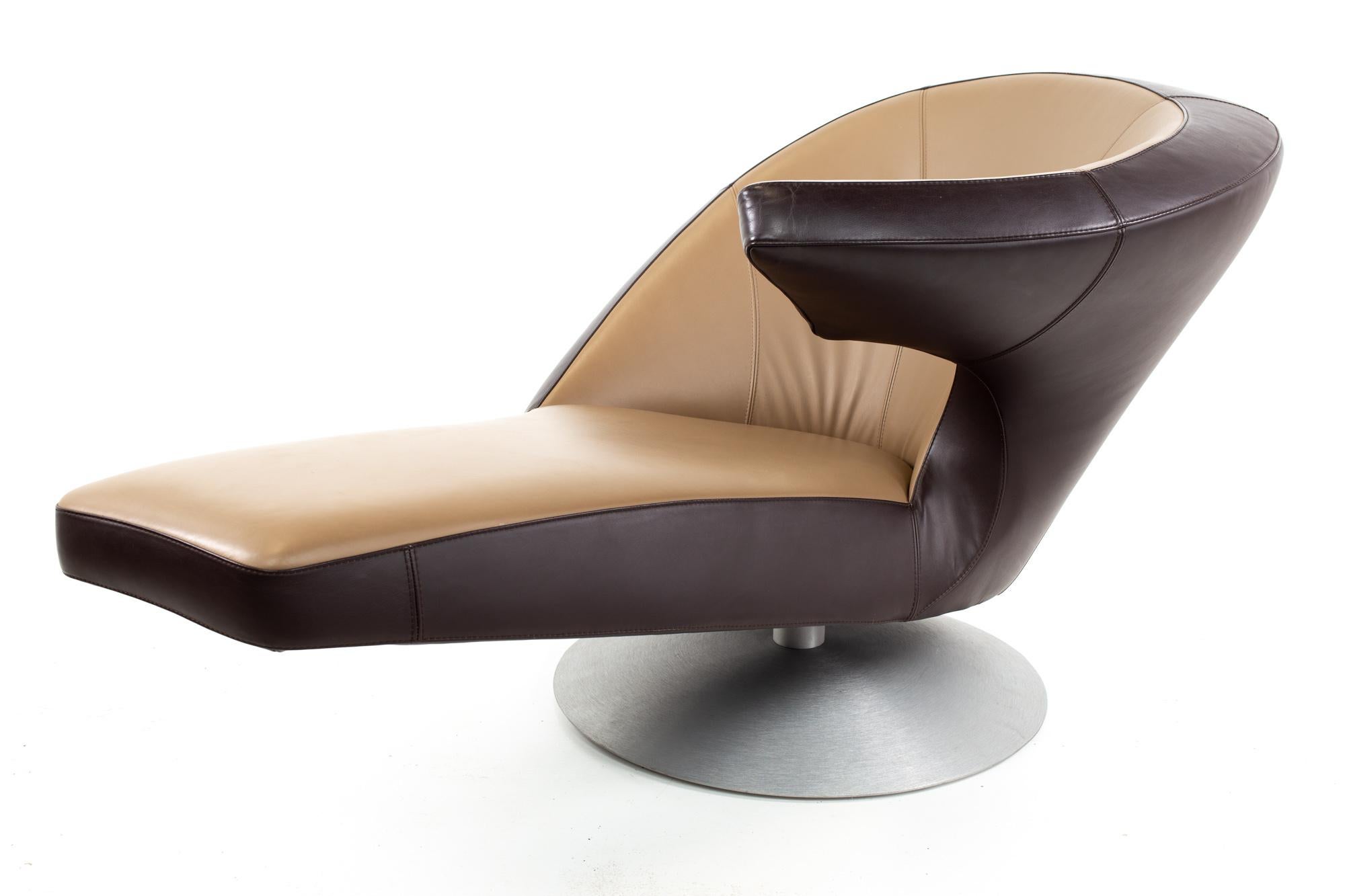 Metal Leolux Leather Swivel Chaise Lounge Chairs, Pair