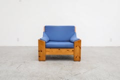 Leolux Pine Lounge Chair with Original Blue Cushions