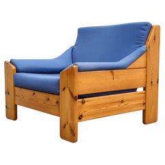 Leolux Pine Lounge Chair with Original Blue Cushions