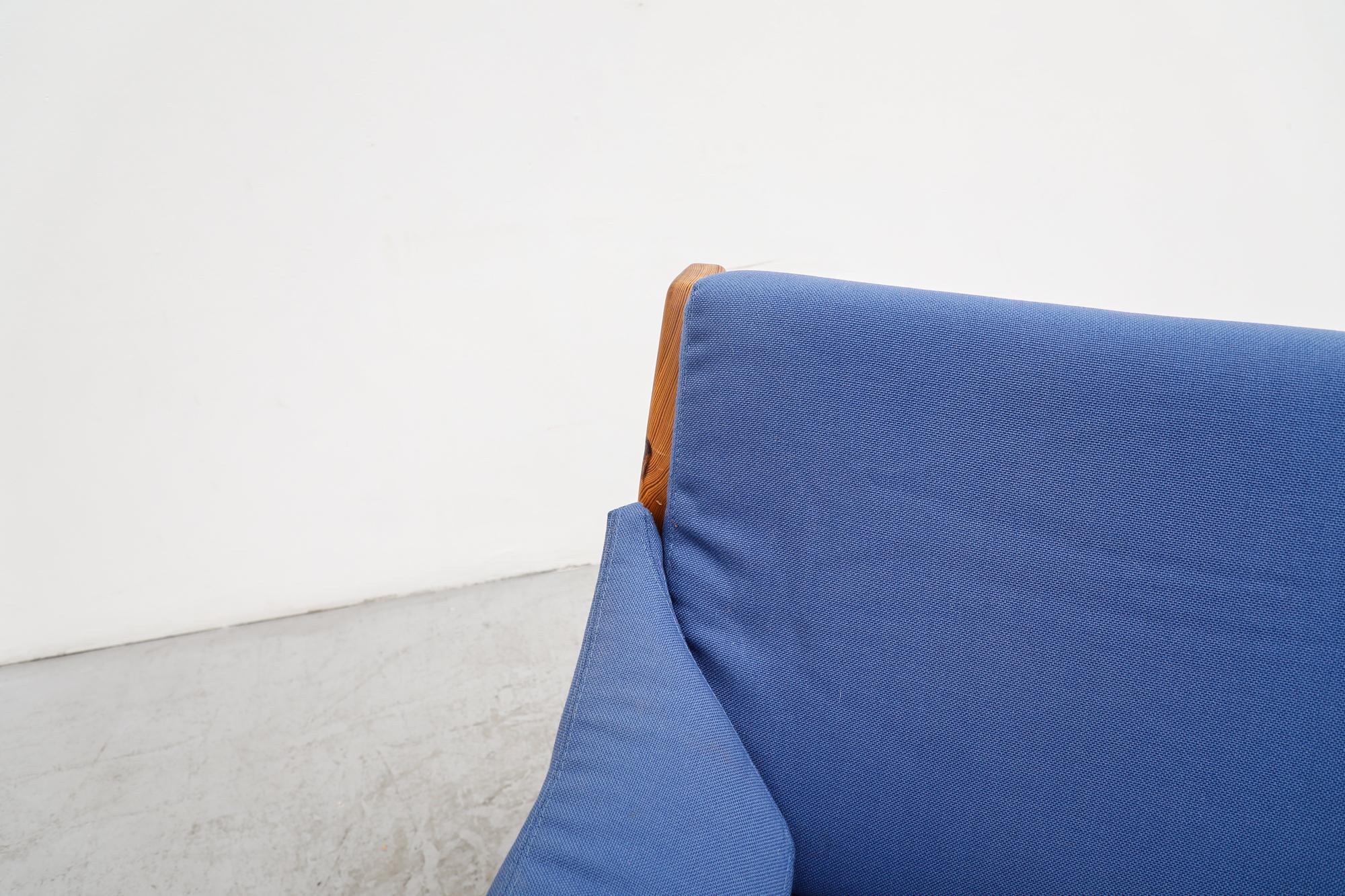 Leolux Pine Loveseat with Original Blue Cushions 3