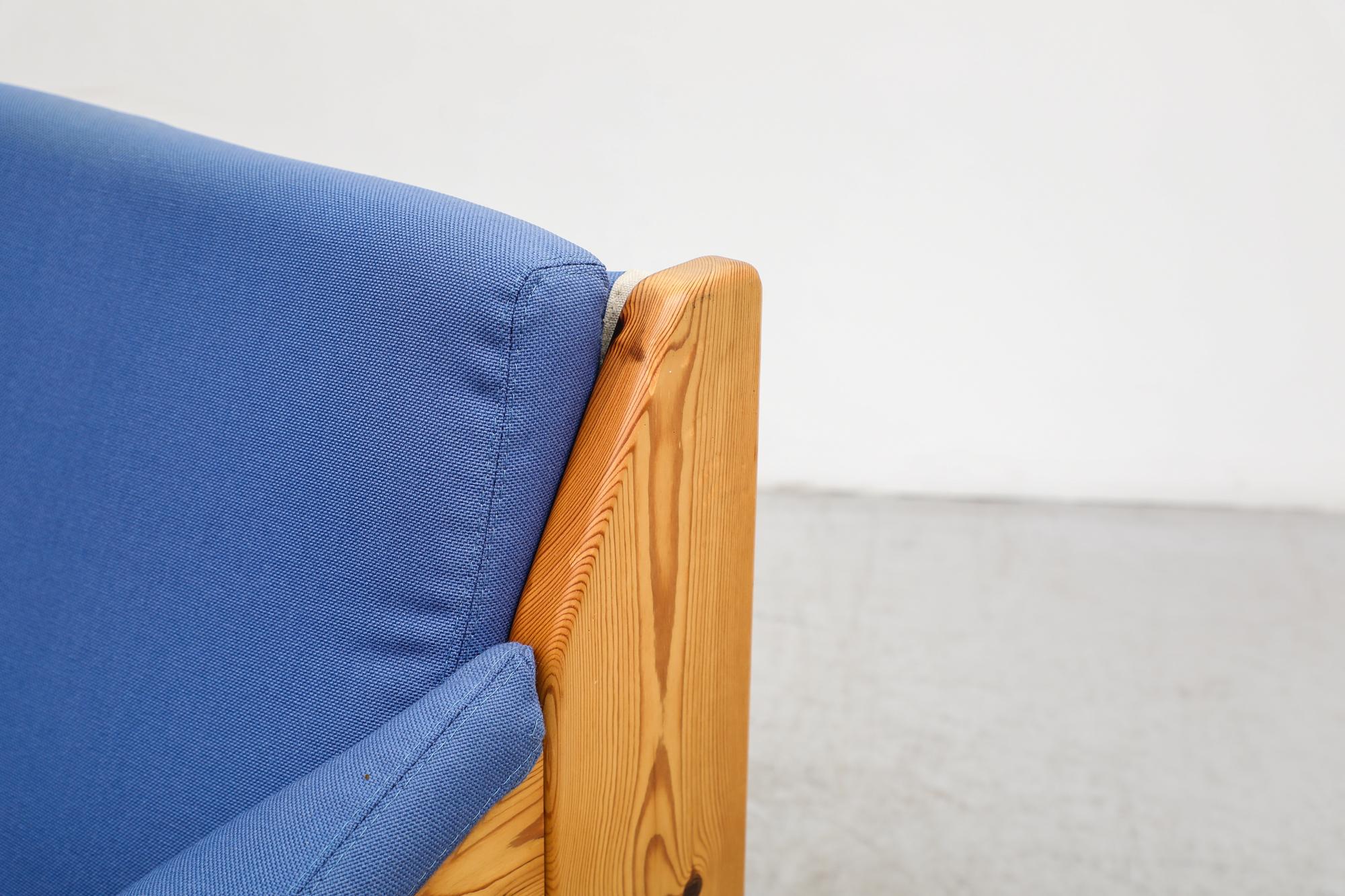 Leolux Pine Loveseat with Original Blue Cushions 6