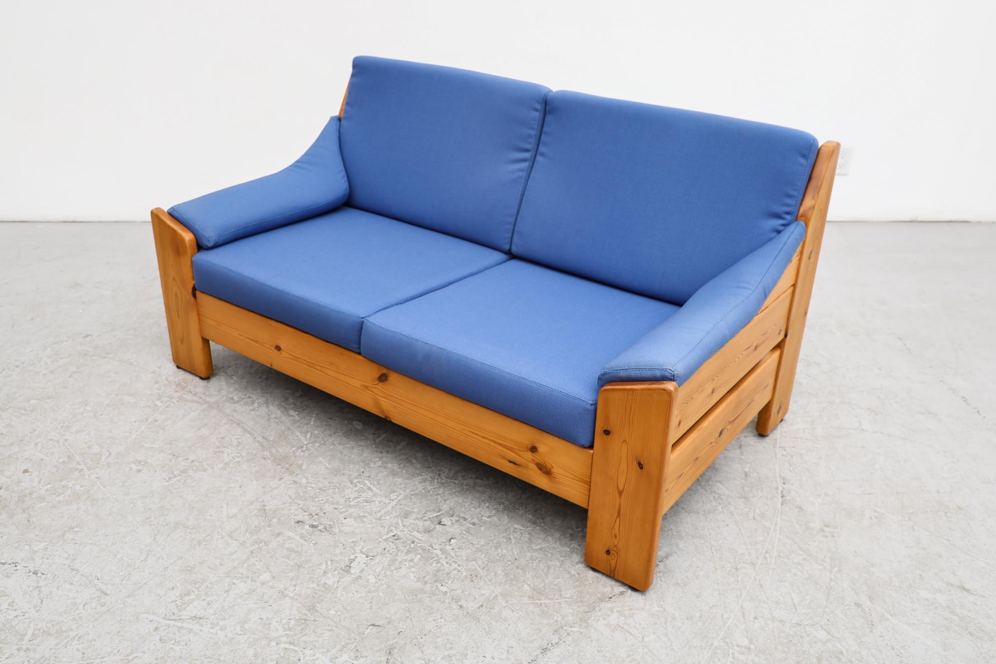 Leolux Pine Loveseat with Original Blue Cushions 9