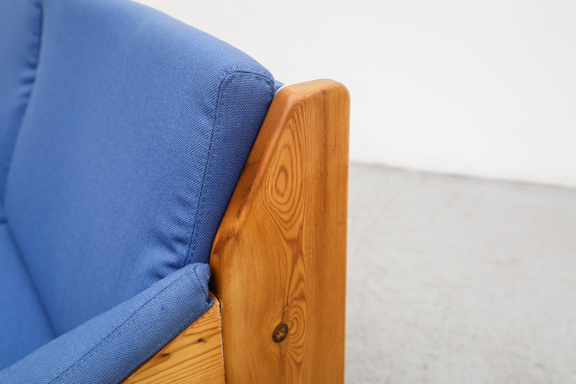 Leolux Pine Loveseat with Original Blue Cushions 12