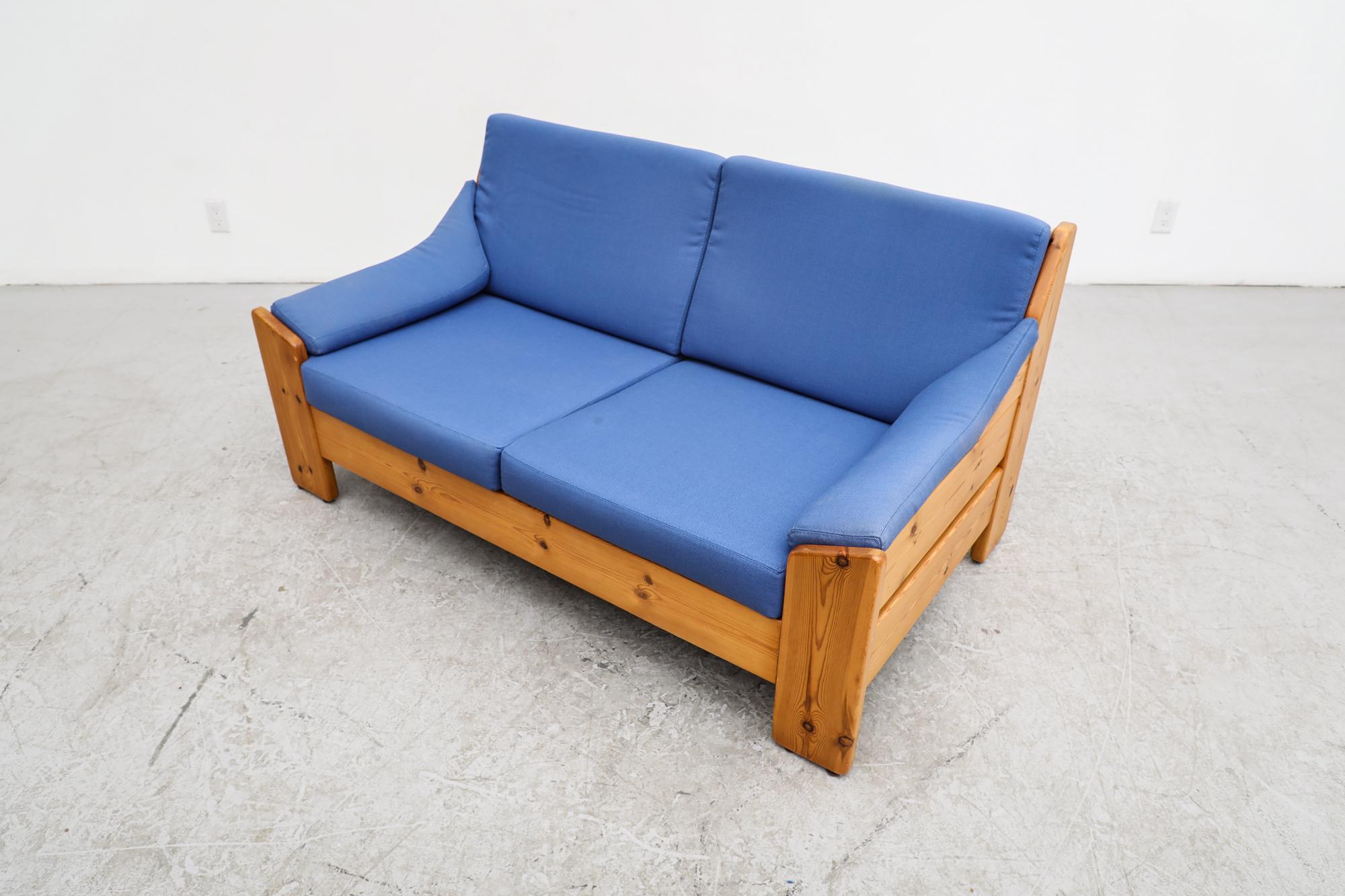 Late 20th Century Leolux Pine Loveseat with Original Blue Cushions