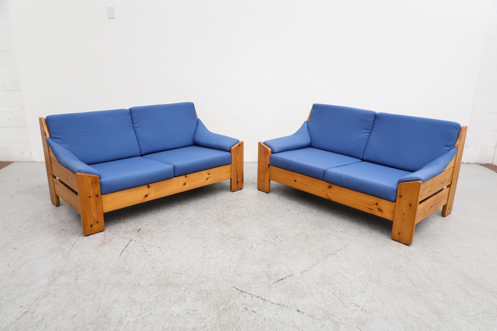 Leolux Pine Loveseat with Original Blue Cushions 1