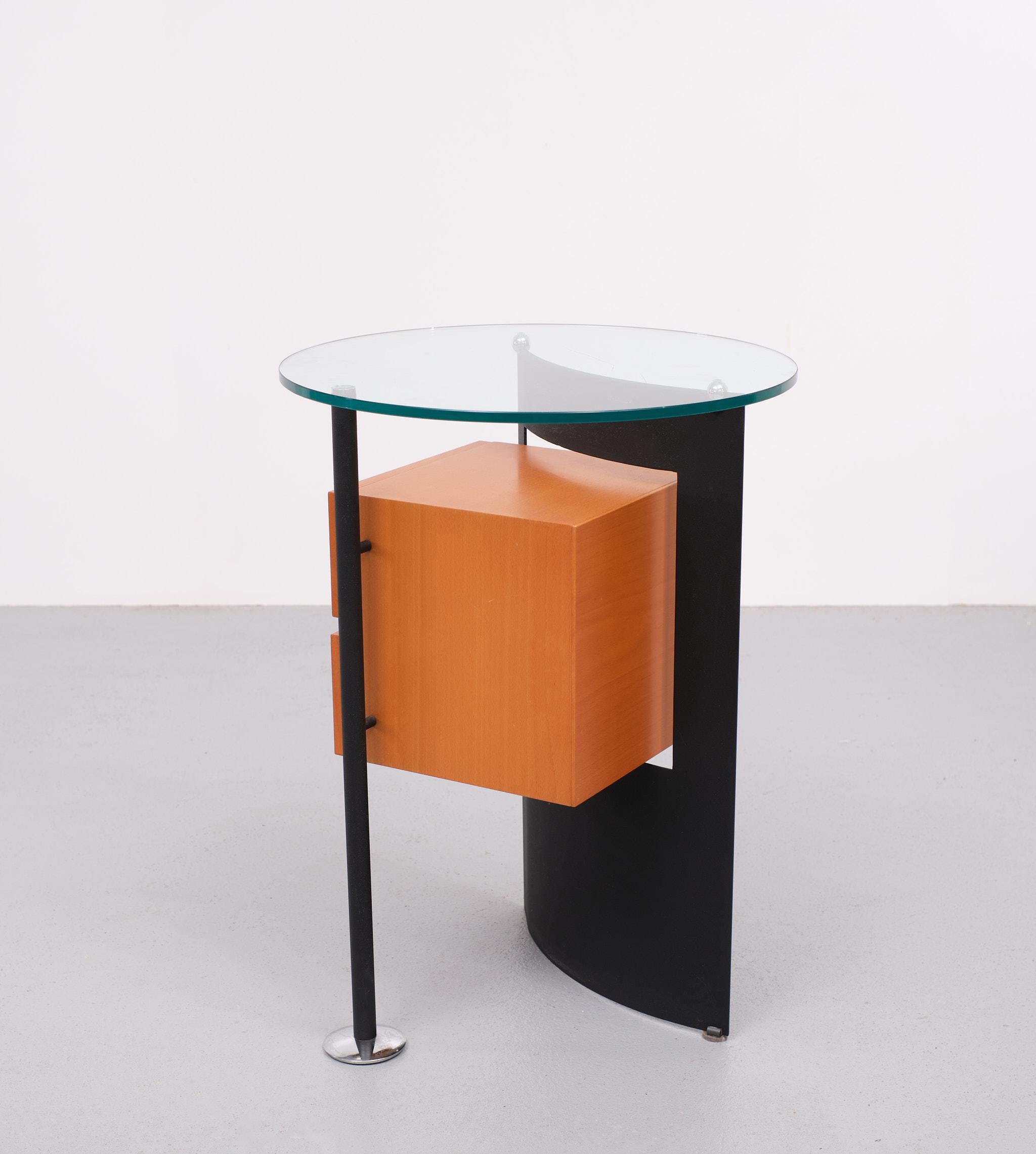 Leolux Post Modern Side Table 1980s Netherlands 3