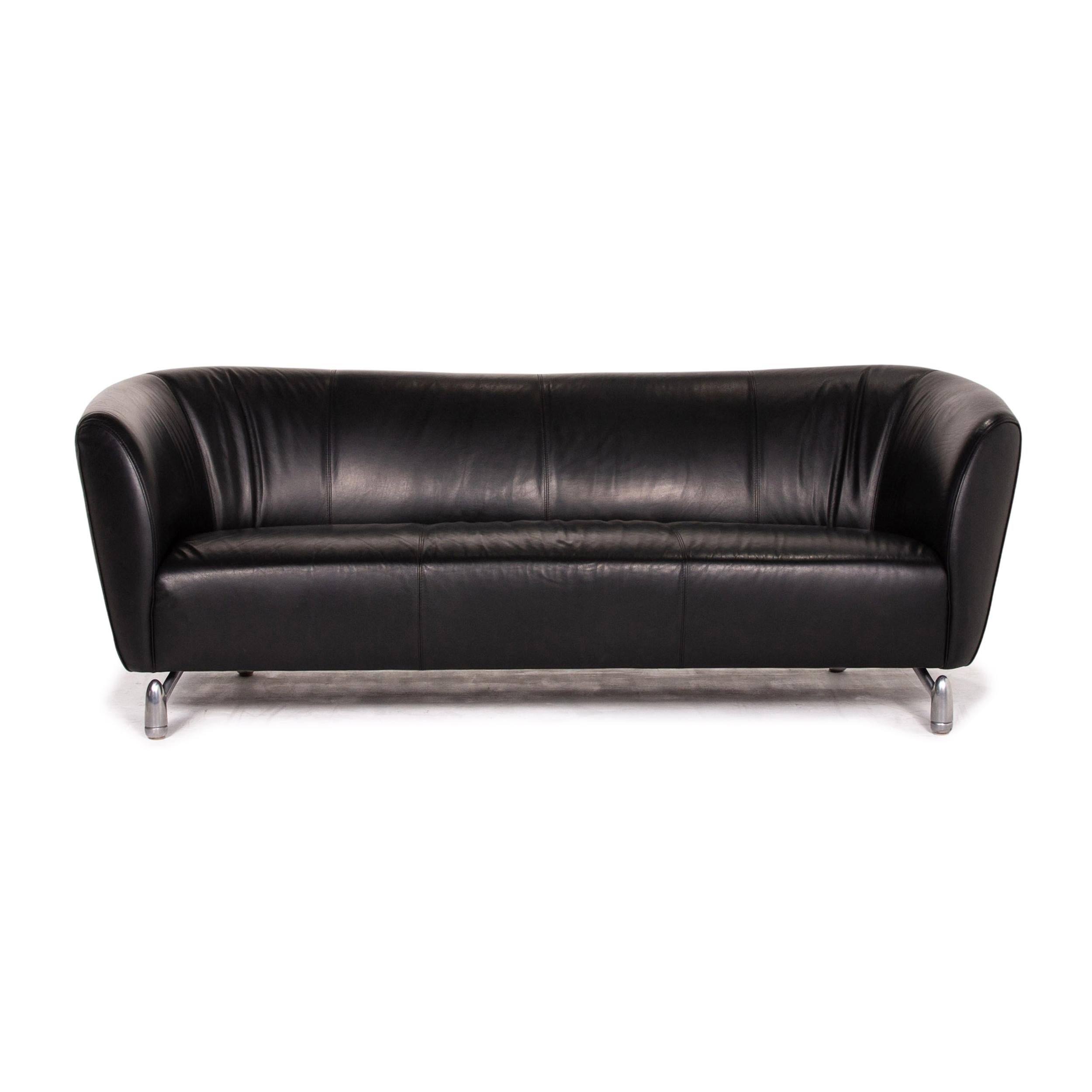 We present to you a Leolux Pupilla leather sofa black three-seat couch.

 

 Product measurements in centimeters:
 

Depth 87
Width 214
Height 85
Seat height 43
Rest height 73
Seat depth 58
Seat width 167
Back height 28.