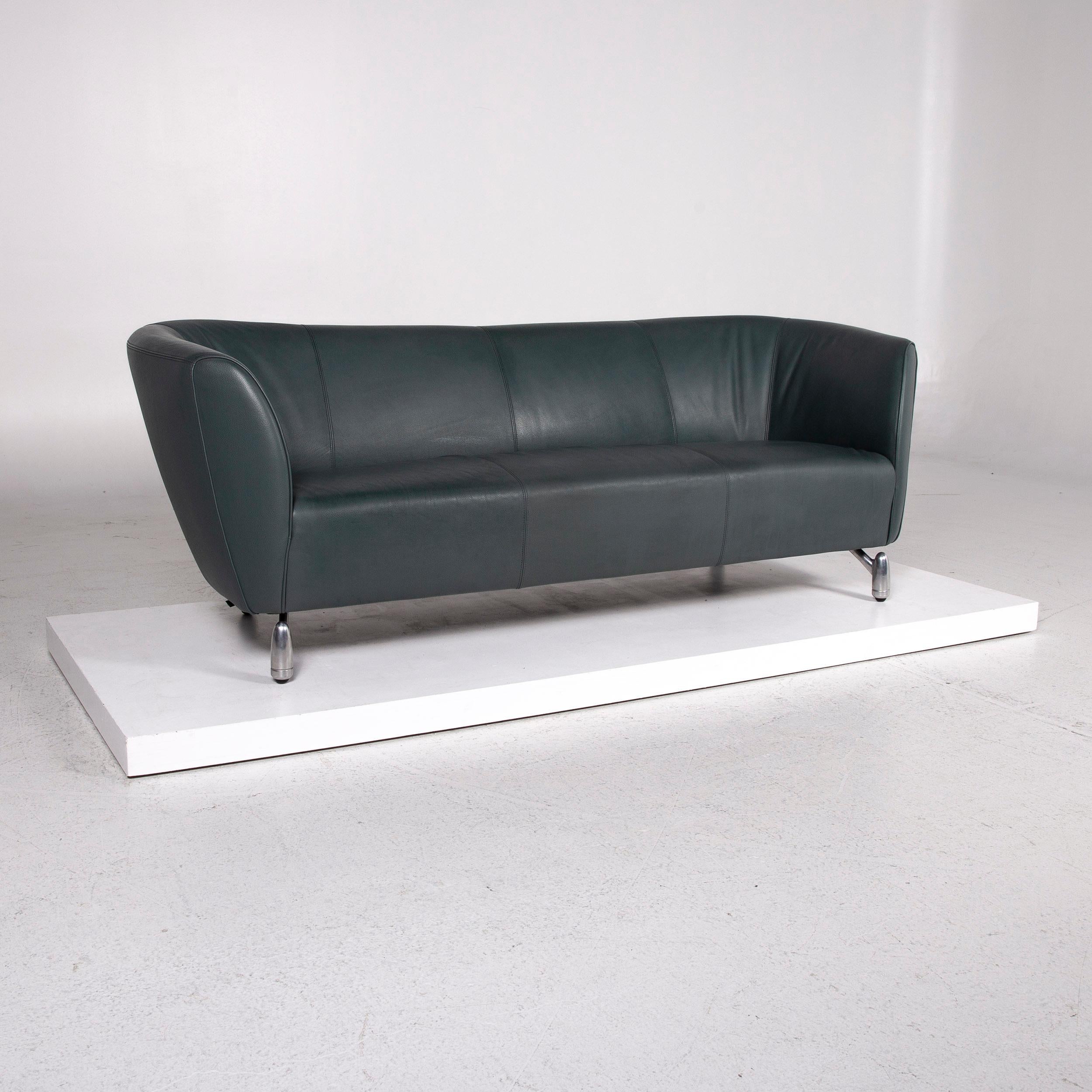 We bring to you a Leolux Pupilla leather sofa green three-seat couch.

 

 Product measurements in centimeters:
 

Depth 87
Width 214
Height 85
Seat-height 43
Rest-height 73
Seat-depth 58
Seat-width 167
Back-height 28.