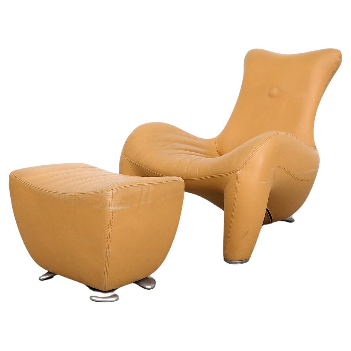 Leolux Sand Leather Balou Lounge Chair with Ottoman (Chaise longue en cuir sable avec pouf)