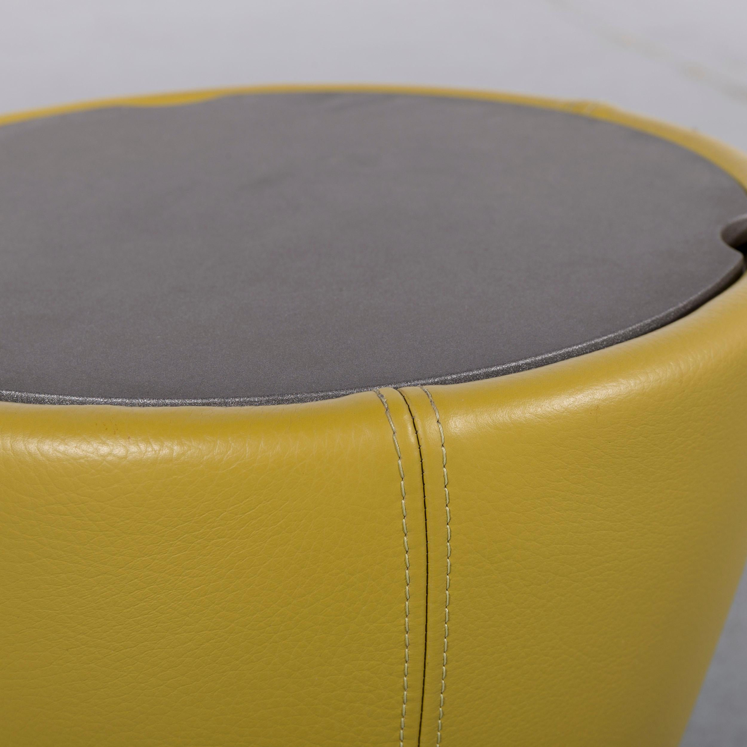 Leolux Tamtam Designer Leather Foot-Stool Green Bench In Excellent Condition In Cologne, DE
