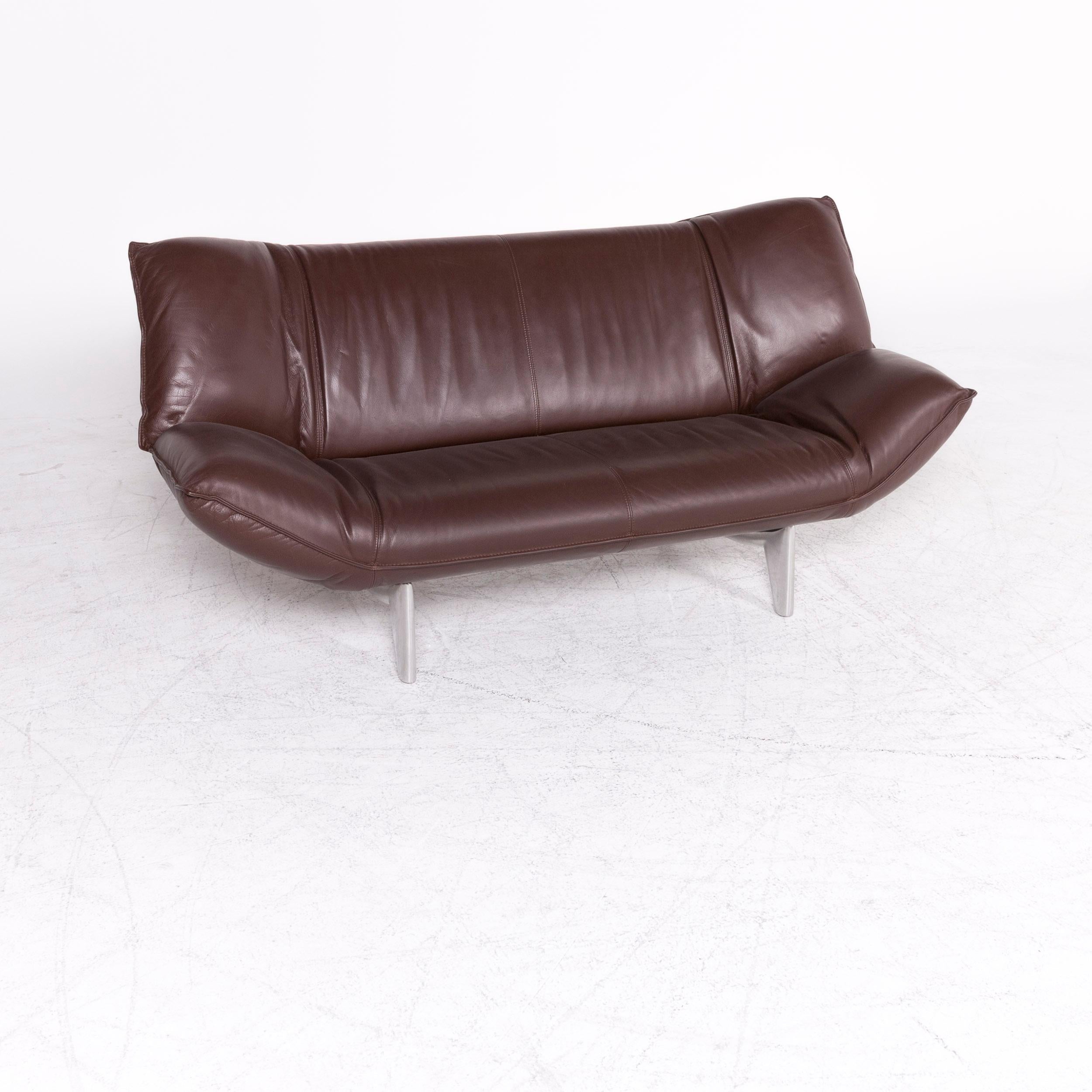 We bring to you a Leolux Tango designer leather sofa brown genuine leather three-seat couch.

Product measurements in centimeters:

Depth 91
Width 188
Height 81
Seat-height 42
Rest-height 46
Seat-depth 53
Seat-width 105
Back-height