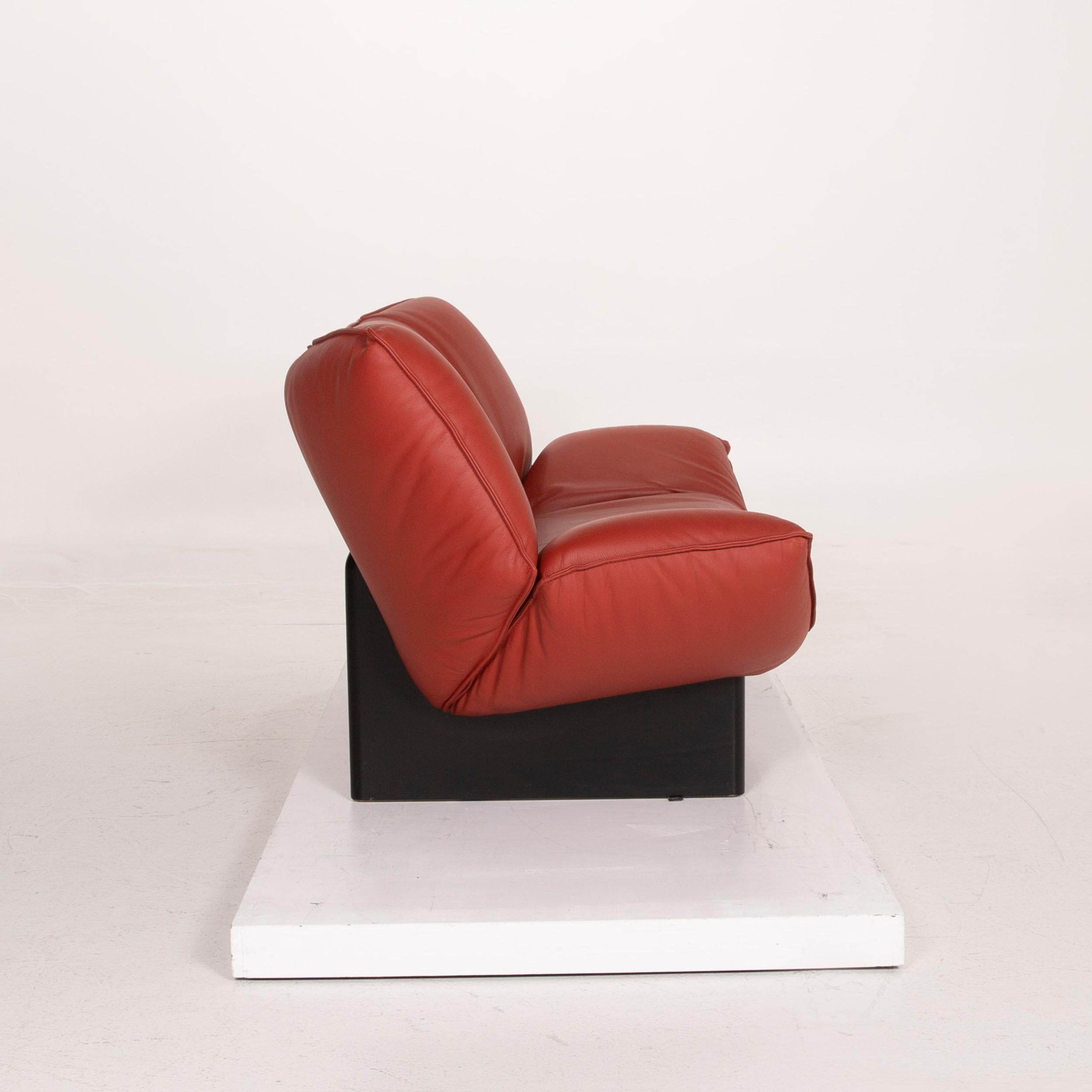 Leolux Tango Leather Sofa Dark Red Three-Seat For Sale 1