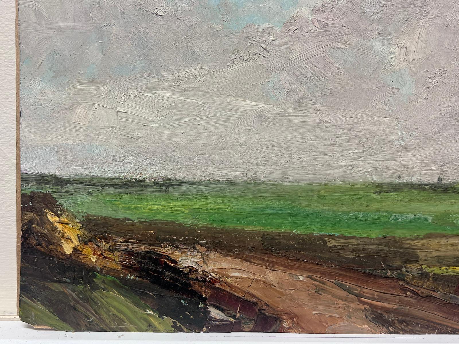 Vintage Französisch Ölgemälde von einem schlammigen Brown Track in grünen Feldern (Grau), Landscape Painting, von Leon Hatot