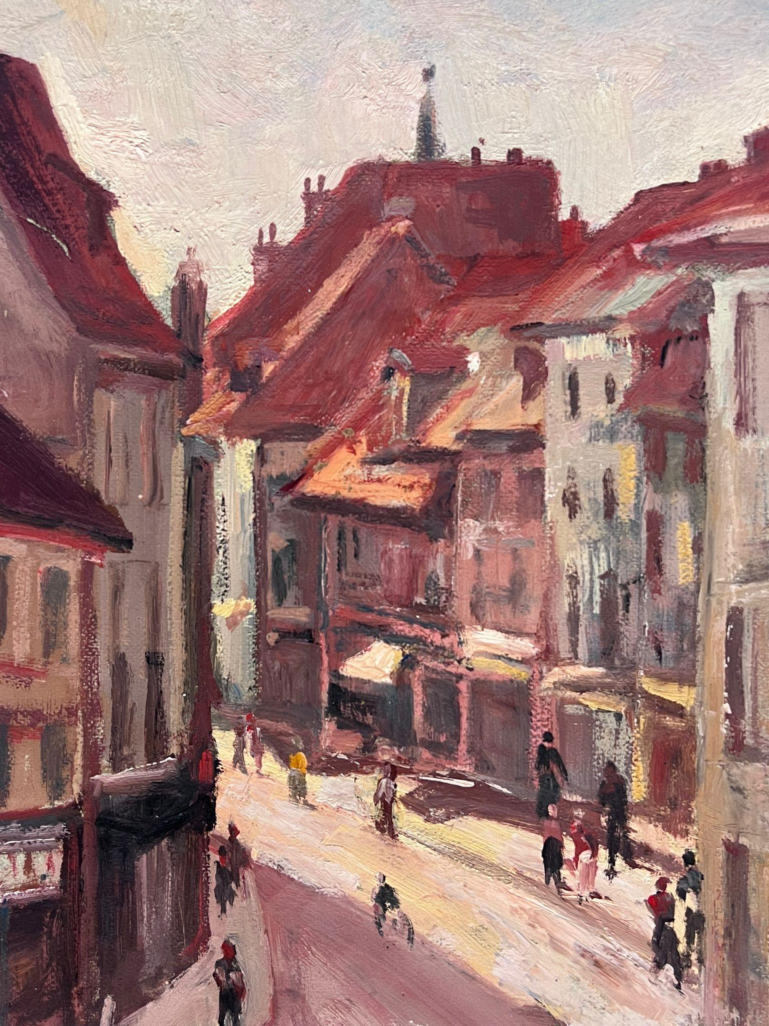 Peinture à l'huile française vintage - Paysage de ville rouge avec personnages  en vente 2
