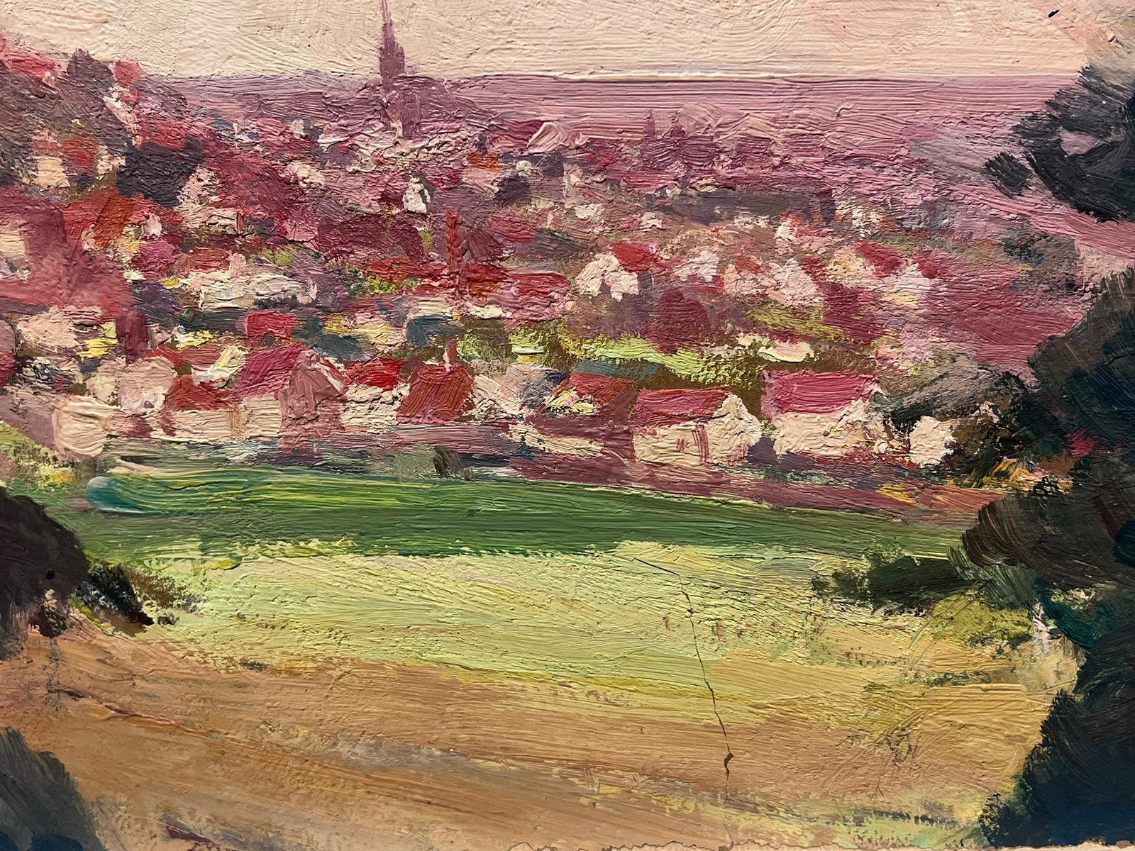 Peinture à l'huile vintage d'un paysage de ville française rose - Impressionnisme Painting par Leon Hatot
