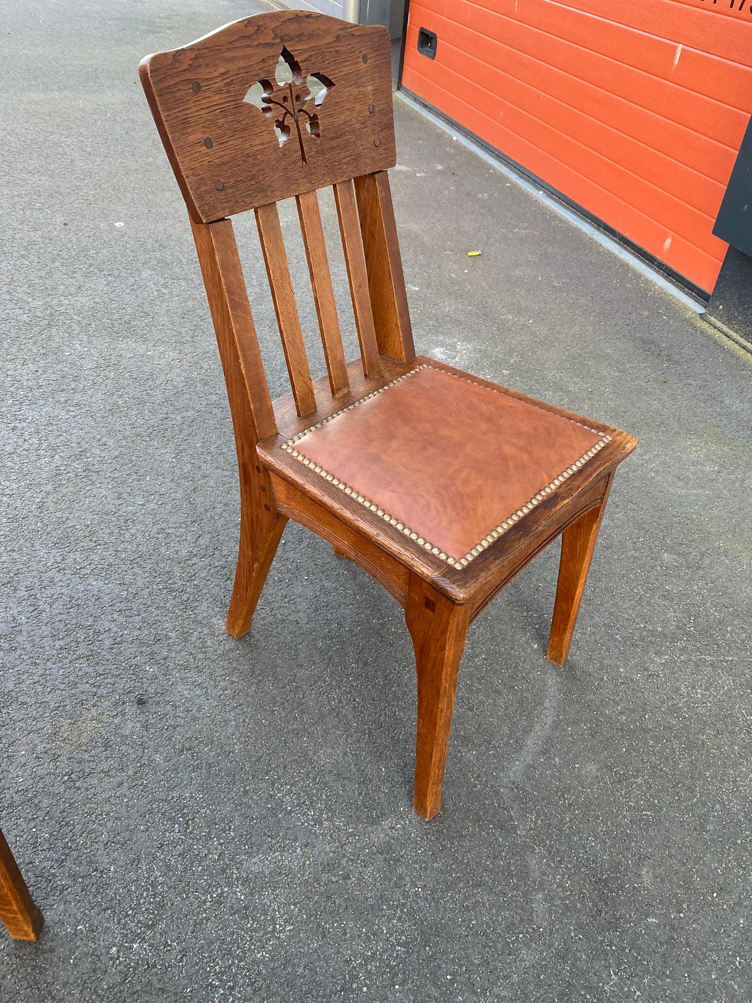 Léon Jallot '1874-1967' set de 6 chaises en chêne  vers 1910 en vente 3