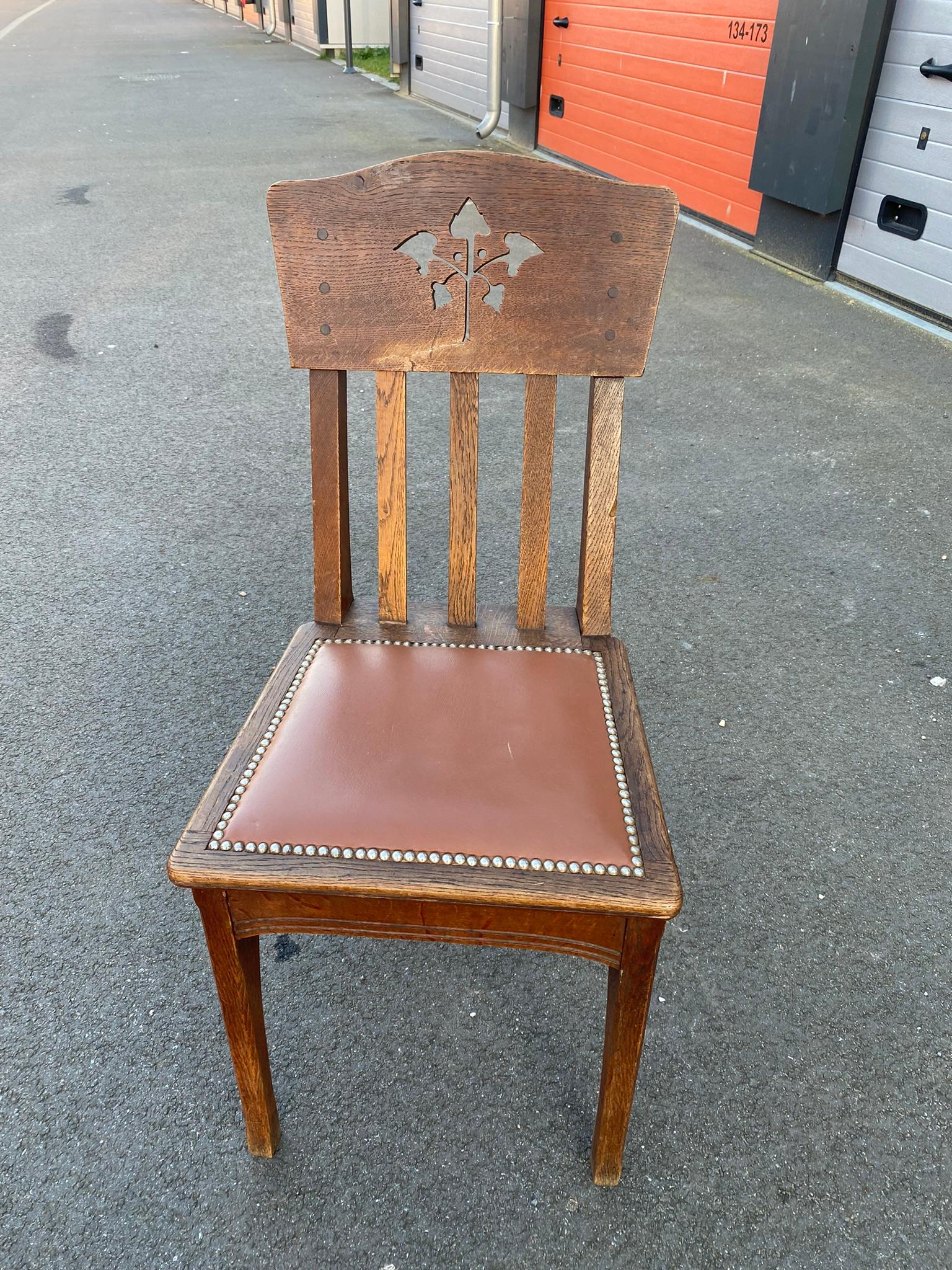 Léon Jallot '1874-1967' set de 6 chaises en chêne  vers 1910 en vente 10