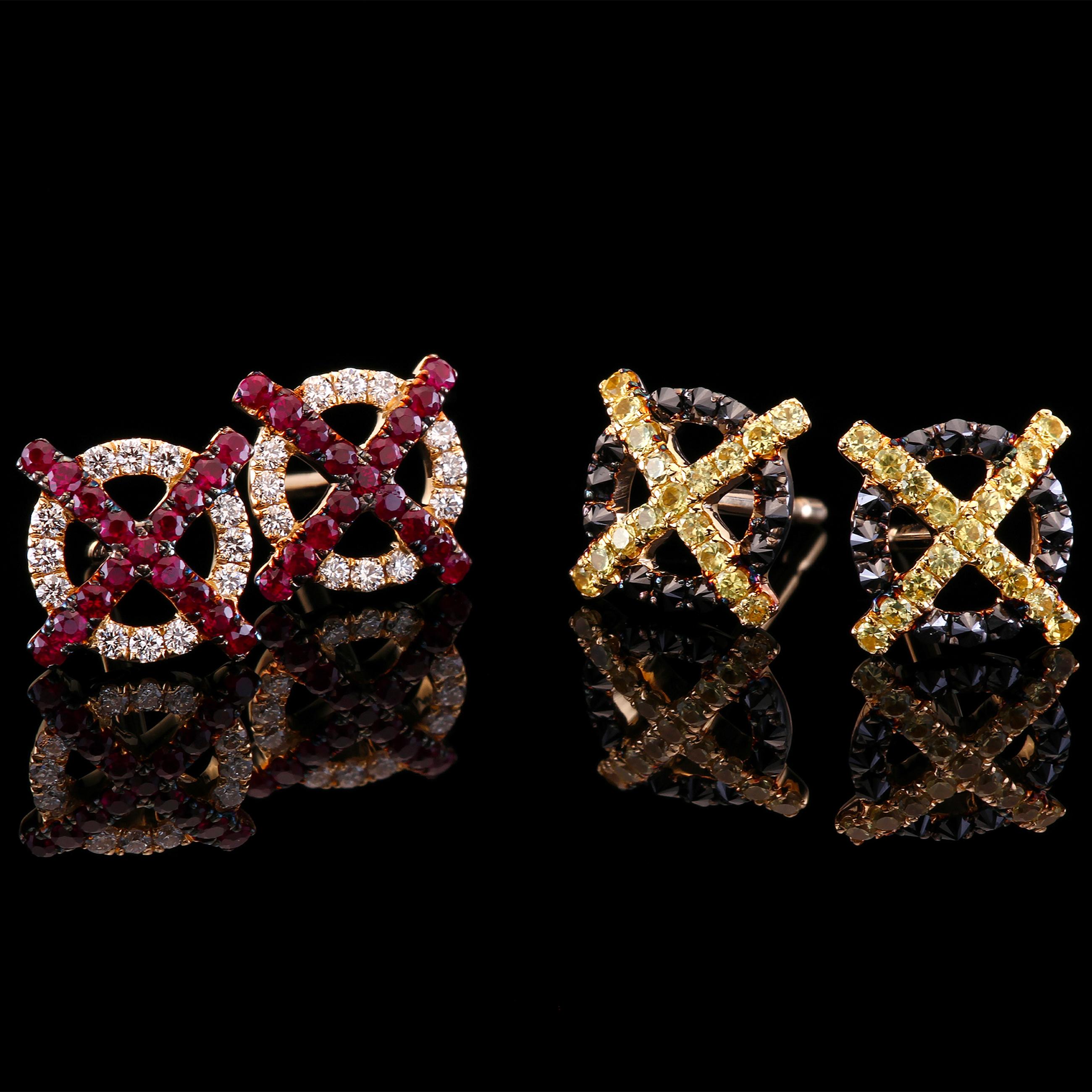 Leon Mege Clous d'oreilles en or jaune 18 carats avec saphirs et diamants noirs Neuf - En vente à New York, NY
