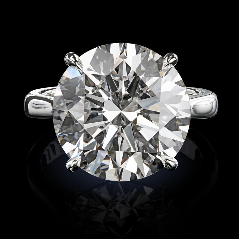 Leon Mege Classic Platinum Solitaire with Round Diamond For Sale at 1stDibs