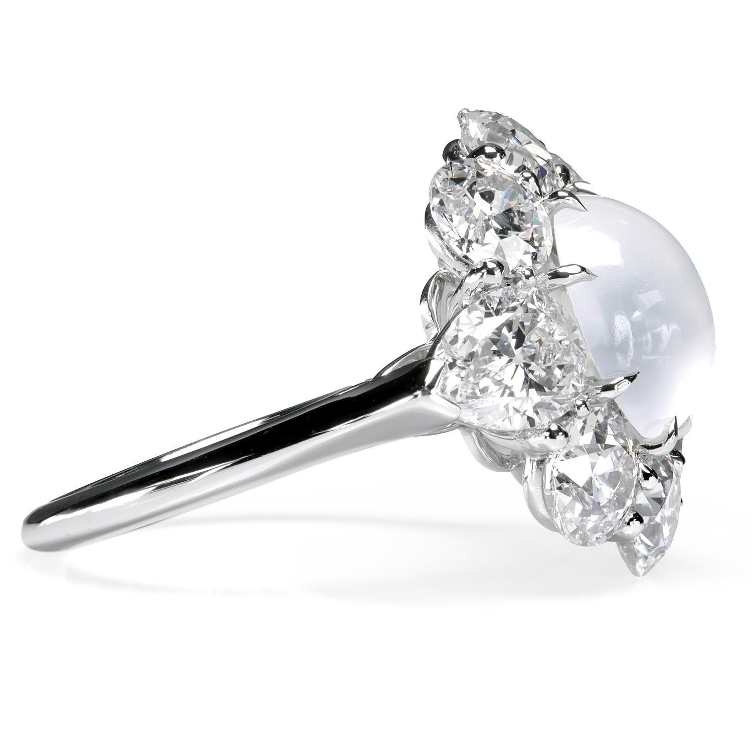 Contemporain Bague à grappes Leon Mege avec jade de glace, OEC et diamants anciens en forme de poire en vente