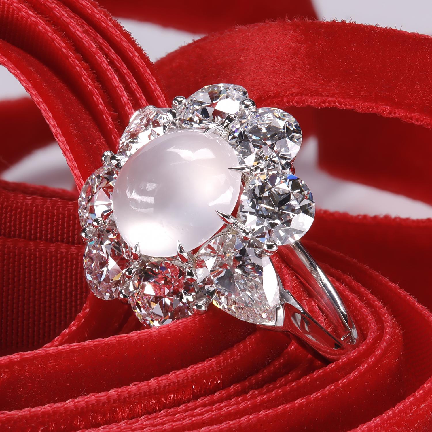 Bague à grappes Leon Mege avec jade de glace, OEC et diamants anciens en forme de poire en vente 2