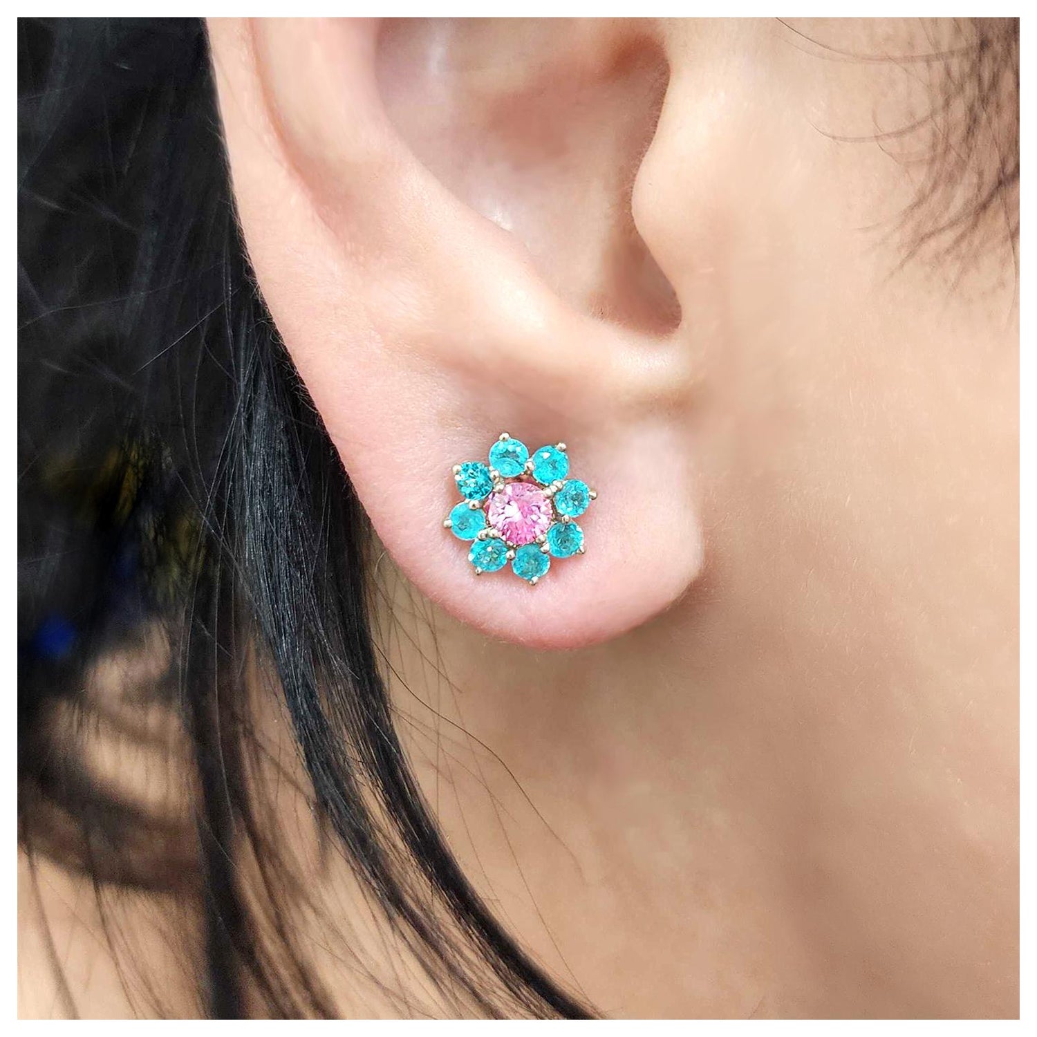 Borchie a grappolo Leon Mege con zaffiri rosa naturali e tormaline Paraiba. in vendita