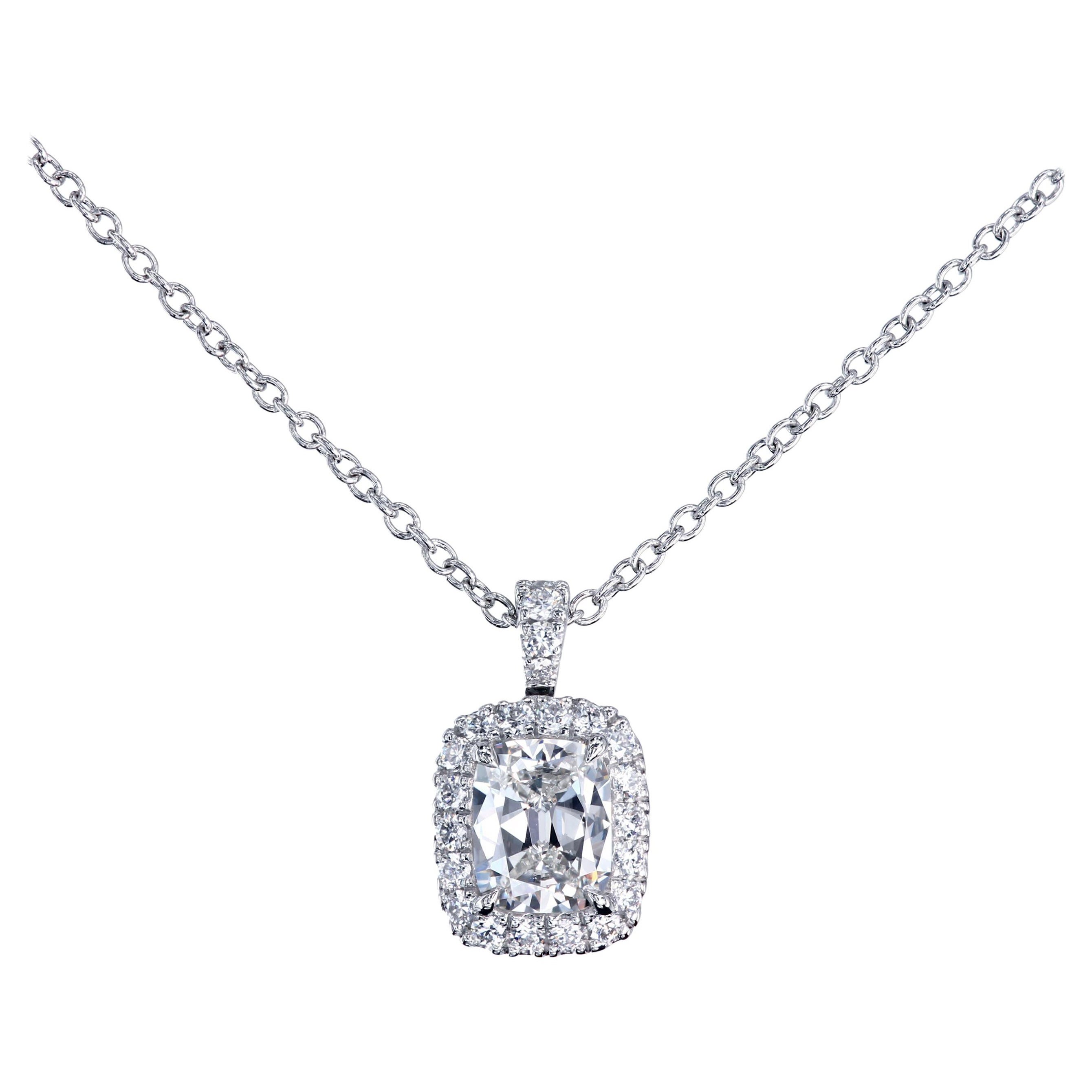 Leon Mege Platin-Anhänger mit GIA-zertifiziertem 0,70 Karat D/SI1 Diamant- Mikro-Pavé-Diamant-Anhänger im Angebot