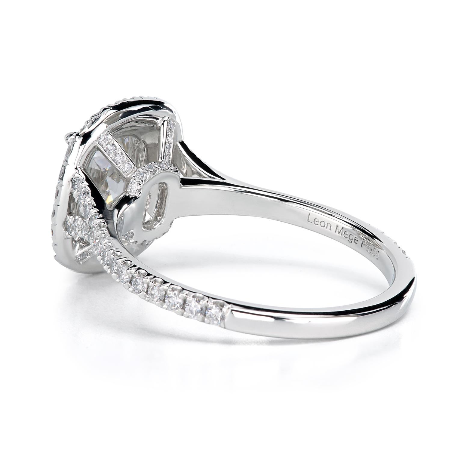 Leon Megé Platin-Ring mit doppeltem Halo und 1,01 Karat Diamant im Antikschliff (Kissenschliff) im Angebot