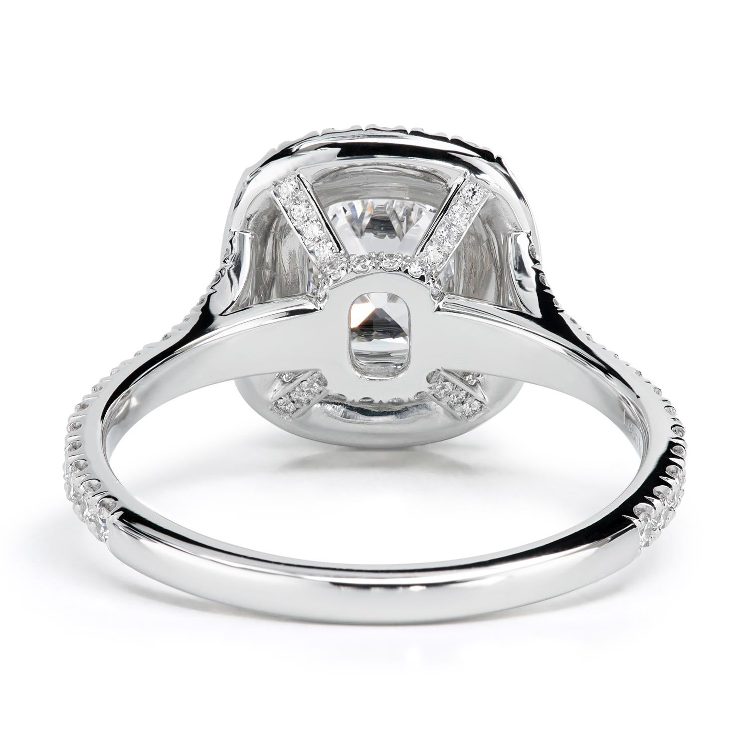 Leon Megé Platinum Double Halo Ring with 1.01-carat Antique Cut Cushion Diamond In New Condition For Sale In New York, NY