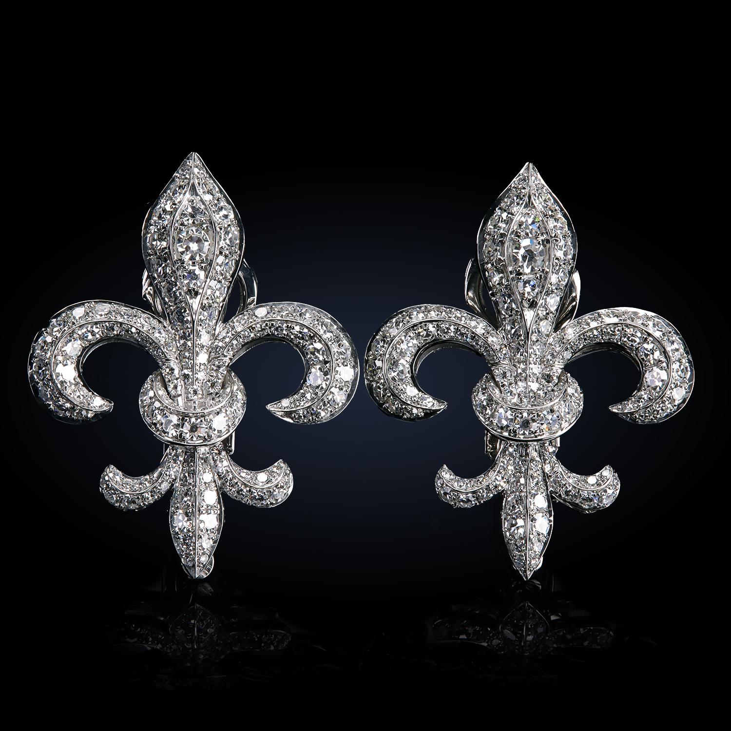 Leon Mege Platinum Fleur-De-Lis Diamond Ear Clips en vente 1